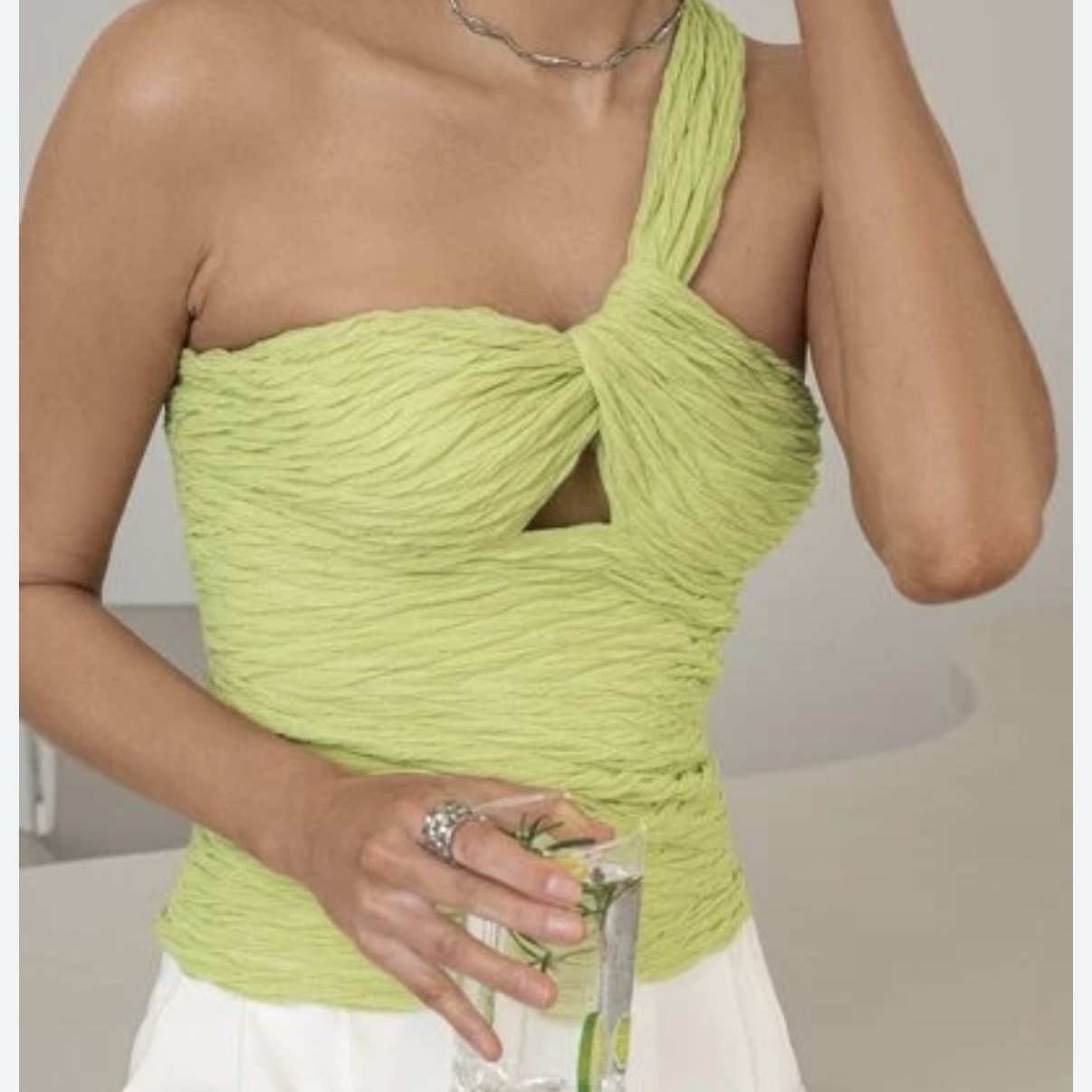 NWT Sollinarry M One Shoulder Cut Out Front Ruched Top Green Y2K Clubwear Sexy