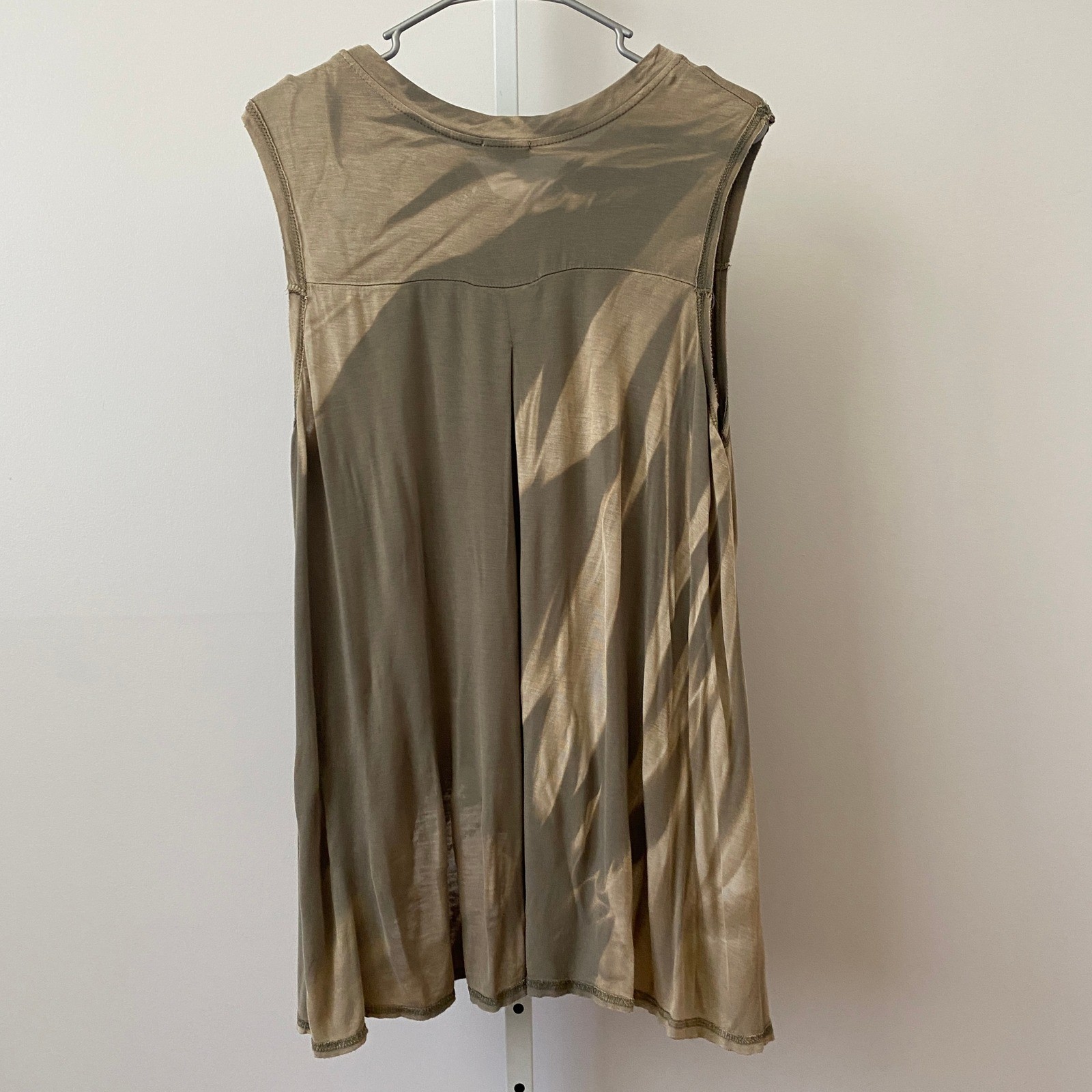 POL Boho Flowy Relaxed Lagenlook Earth Colors Sleeveless Tunic Top Small Olive