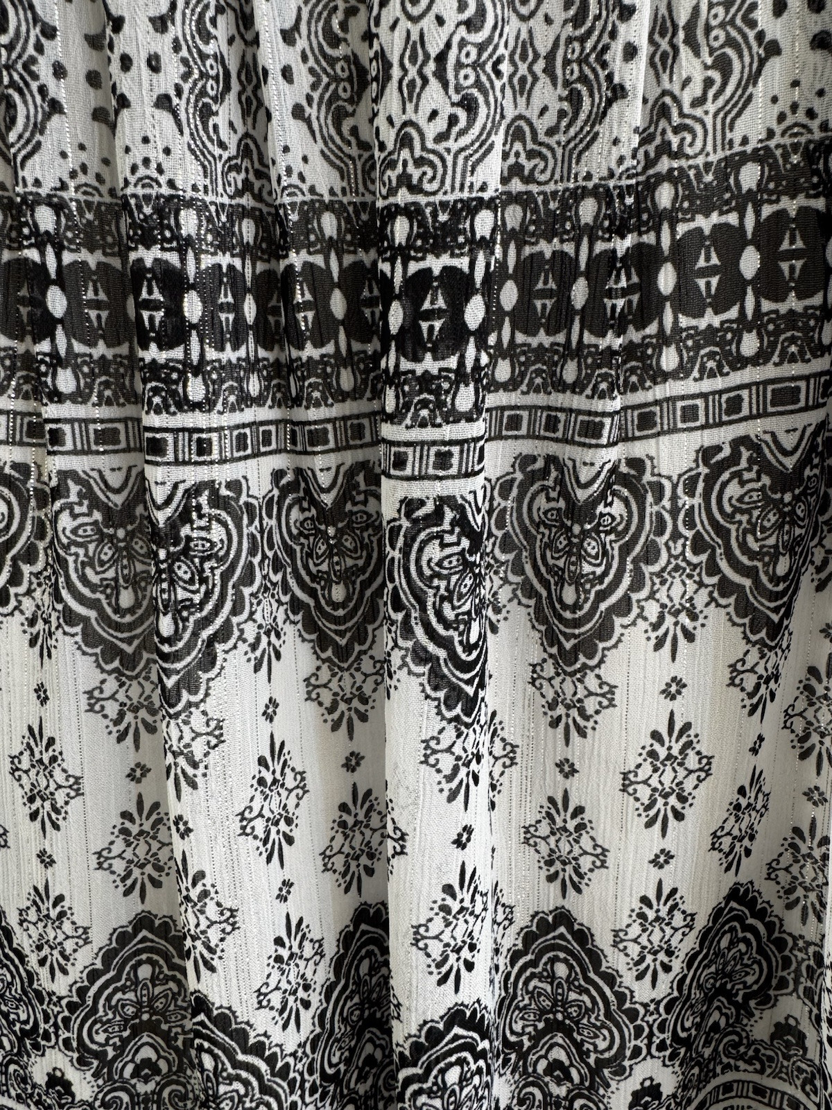 SARA MICHELLE Black & White Paisley Blouse BOHO 3/4 Tie Up Sleeves Lined (S) NWT