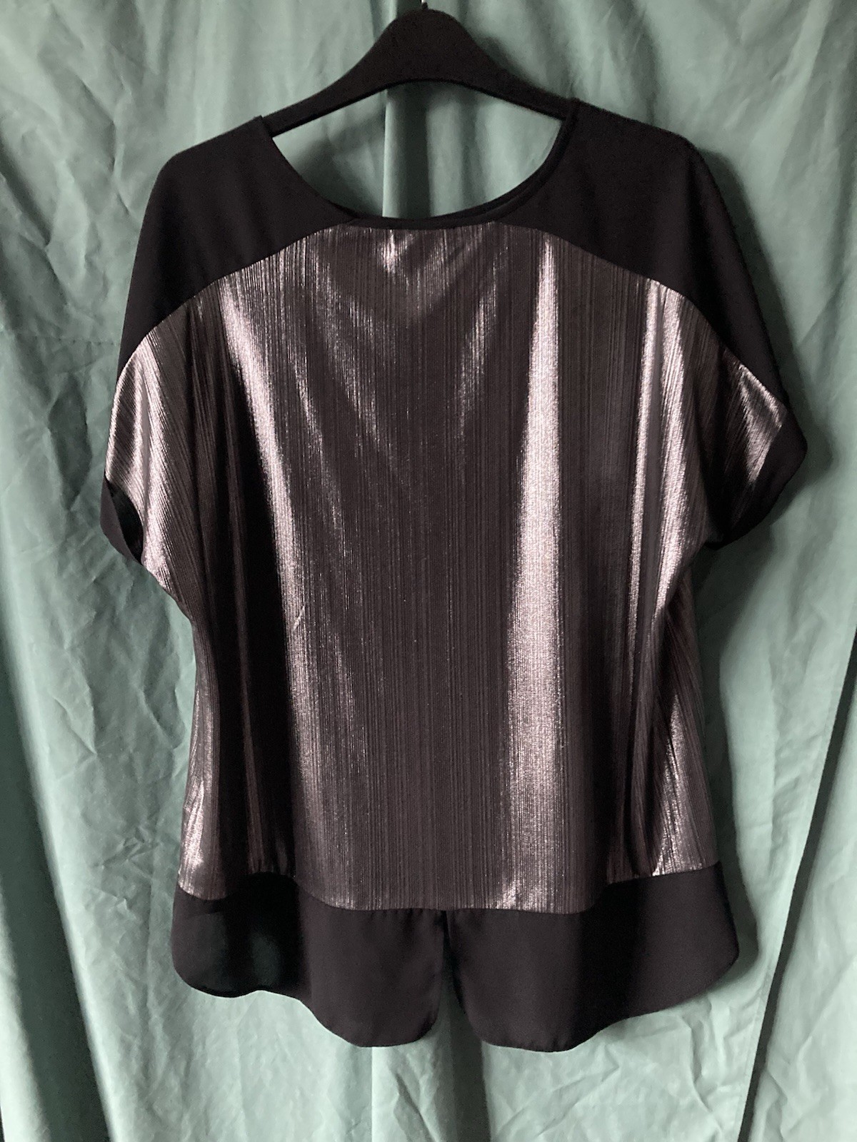 Ladies Wallis Silver & Black Top Drop Back Hem S/S Relaxed Fit Size M BNWOT