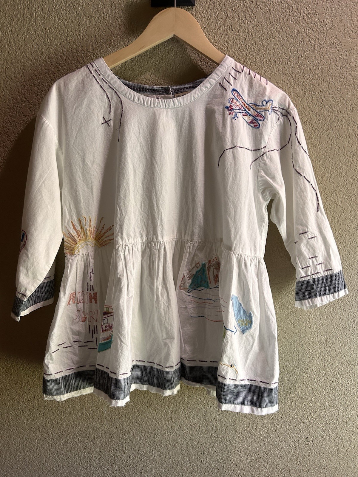 Anthropologie White Embroidered Peasant Top with Coastal Motifs Whimsical