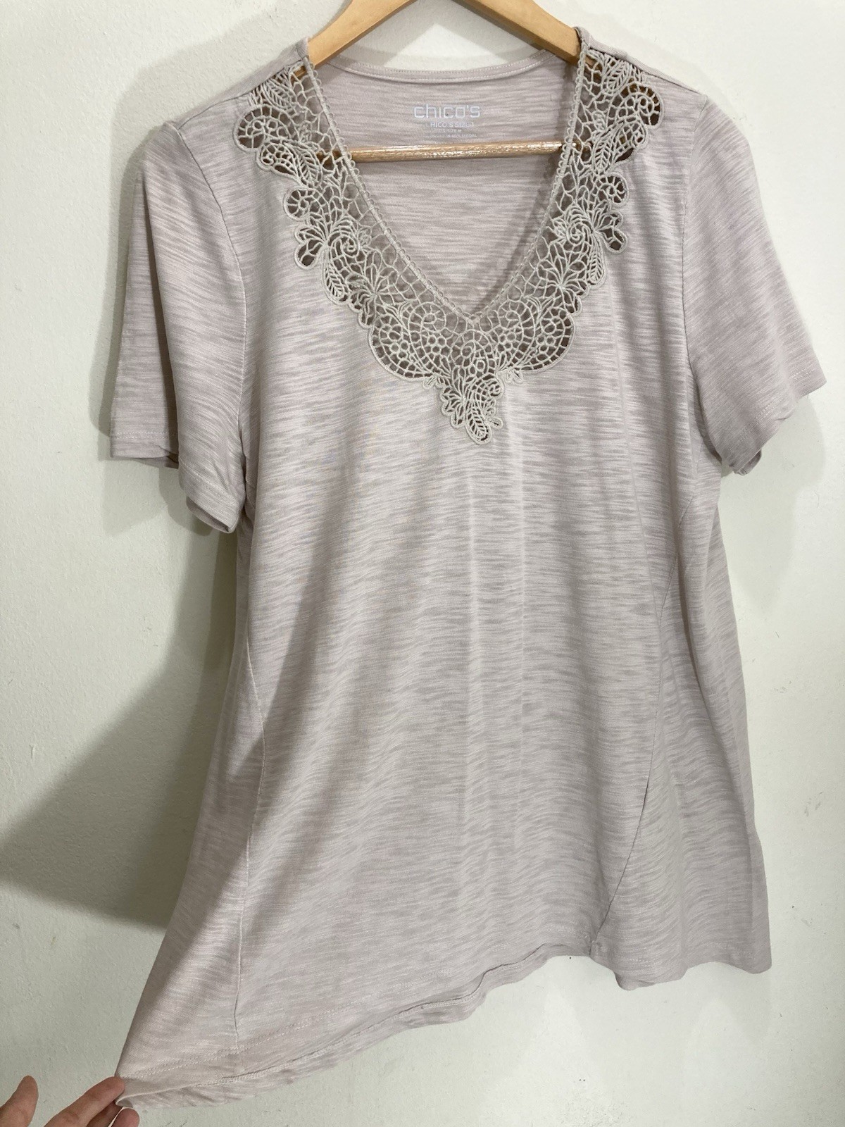 Chico’s Women’s Top Size 1 Medium Short Sleeve