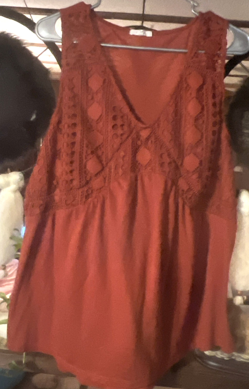 Maurices Women Size 1 Crochet Lace Upper Sleeveless Boho Tank Shirt Rusty Red