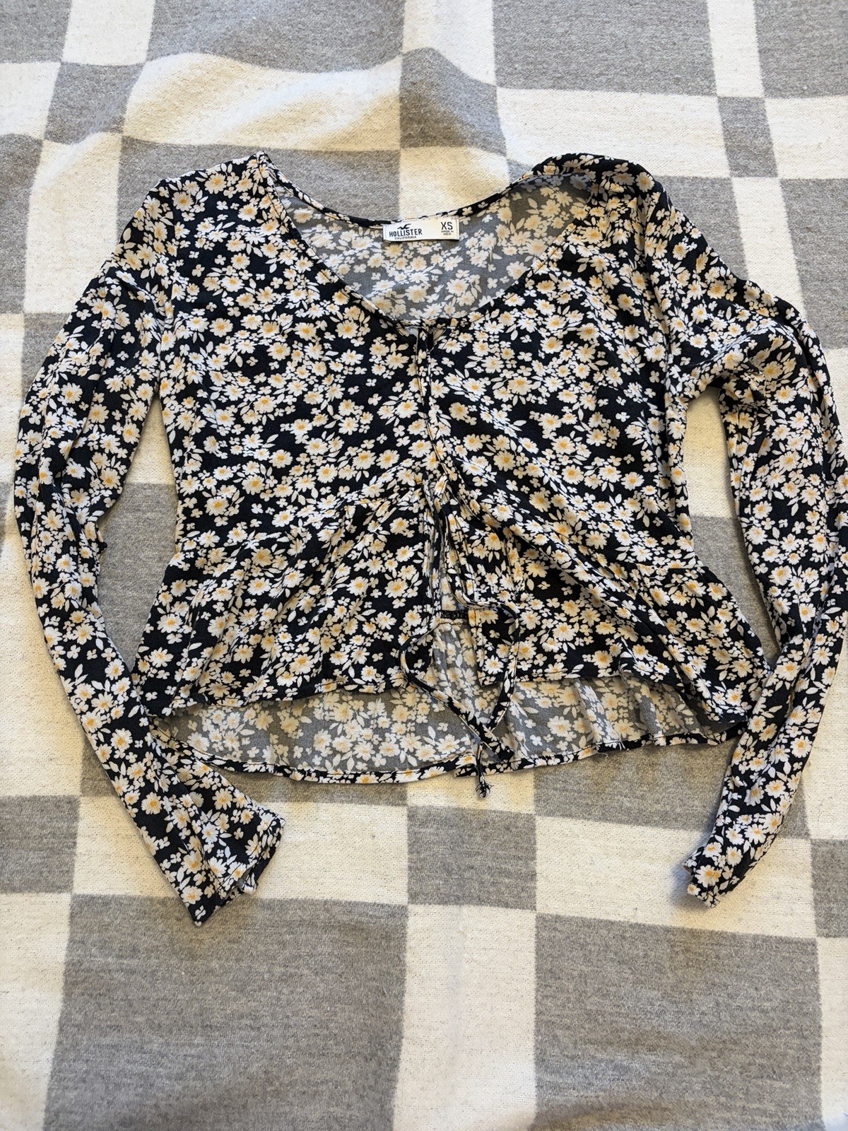 Hollister Womens Blouse Black Floral V Neck Long Sleeve Ruffle Viscose XS