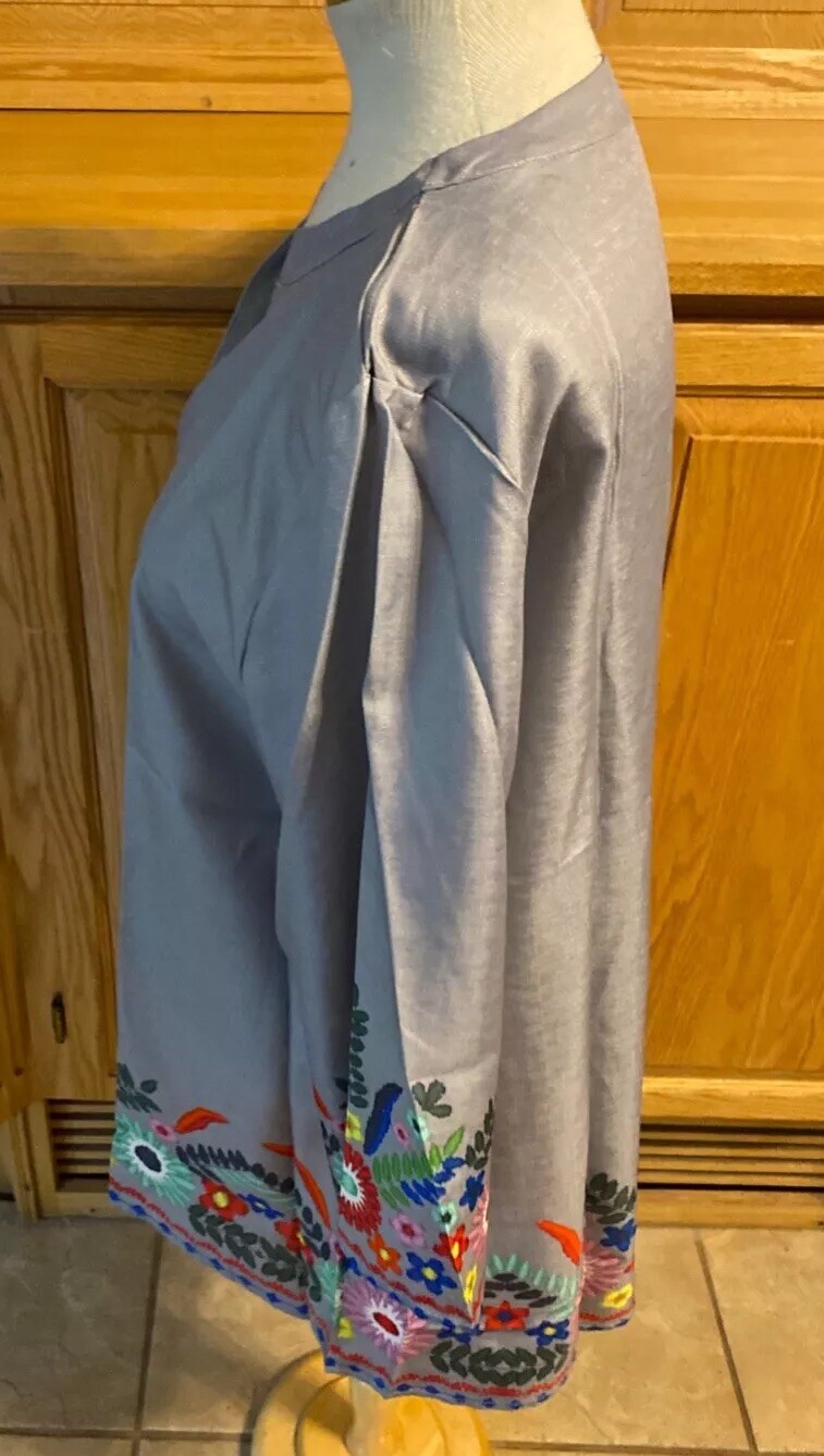 Misslook XL V-Neck Blouse Gray Flowered Casual Everyday Travel Lounge