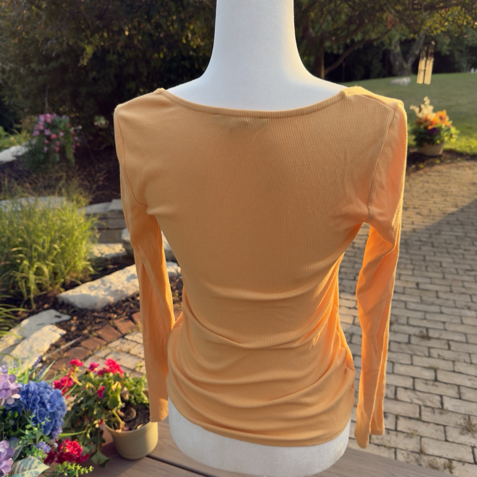 Boston Proper Ribbed Ruched V-Neck Long Sleeve Top Soft Orange Form Fitting