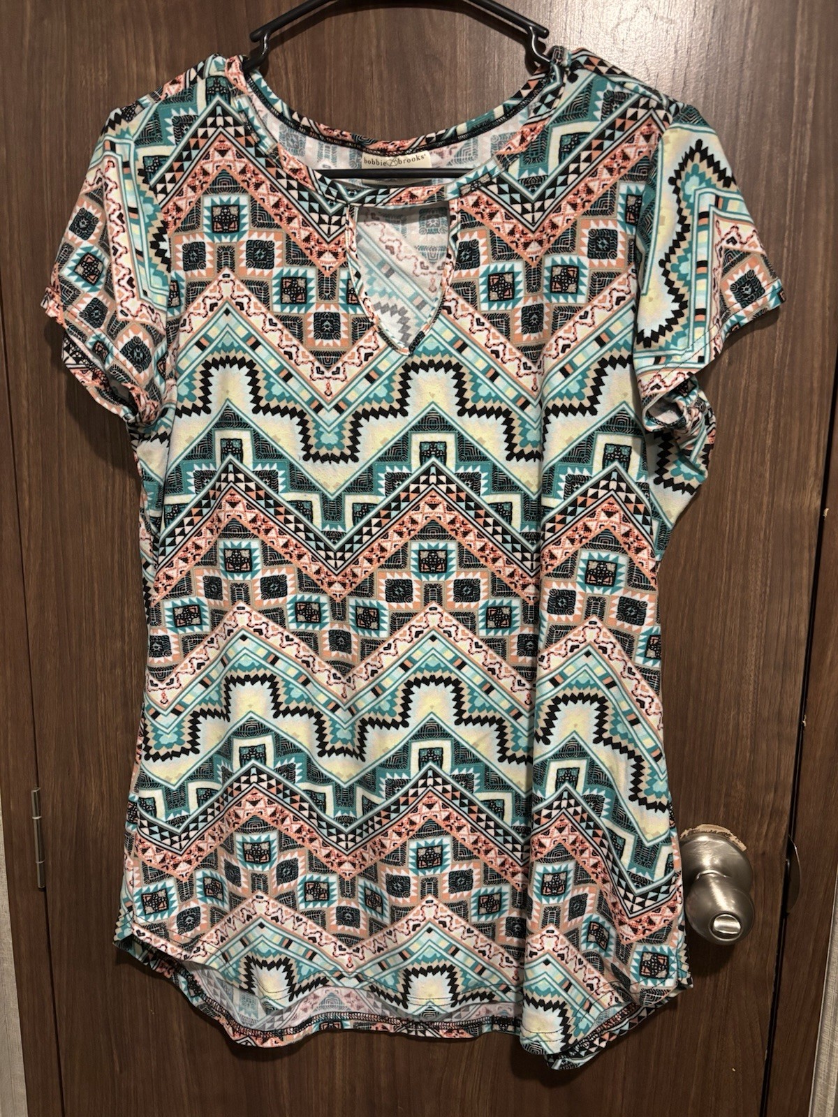 Bobbie Brooks Women’sMulticolor Geometric Scoop Neck Short Sleeve Pullover Sz M