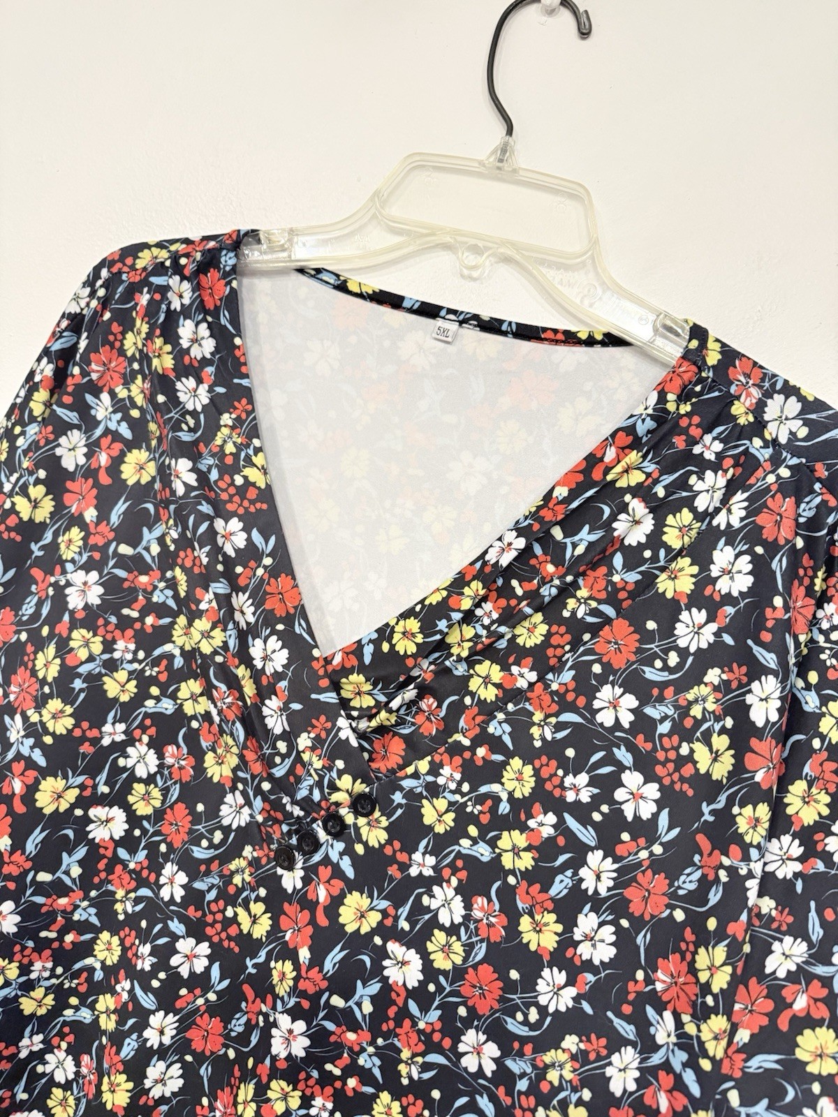 Unbranded Women’s Blouse Size 5XL Black Floral Button Shirred V-Neck Tunic