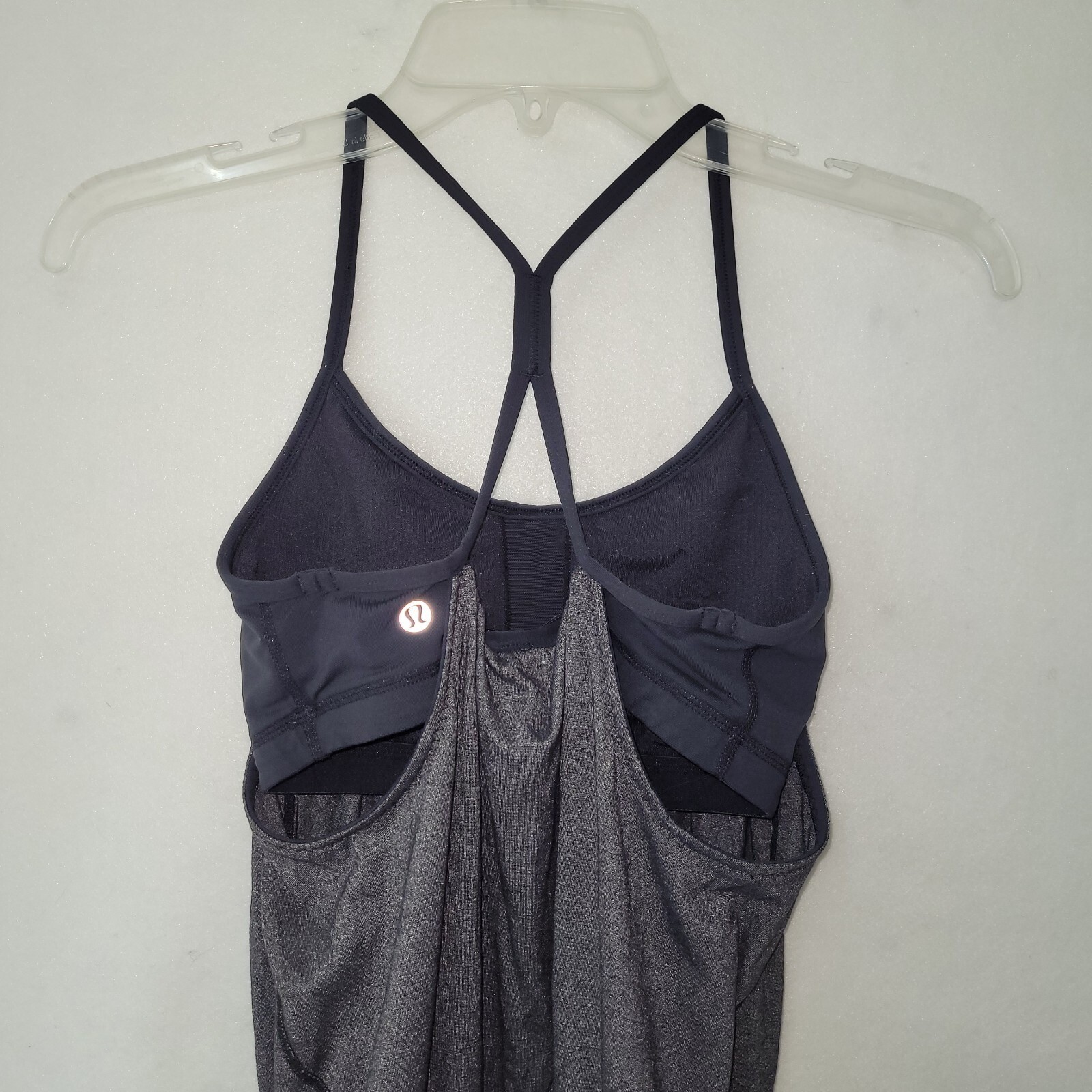 Lululemon Tank Top Workout Heathered Gray Built In Bra Activewear Womens 4