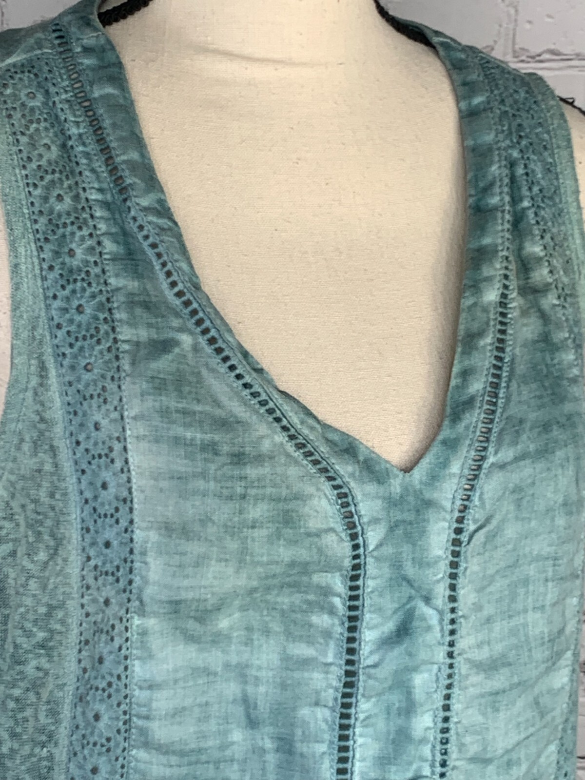 Soft Surroundings Teal Sleeveless Tunic Asymmetrical Hem Top 100% Ramie Lace Mp