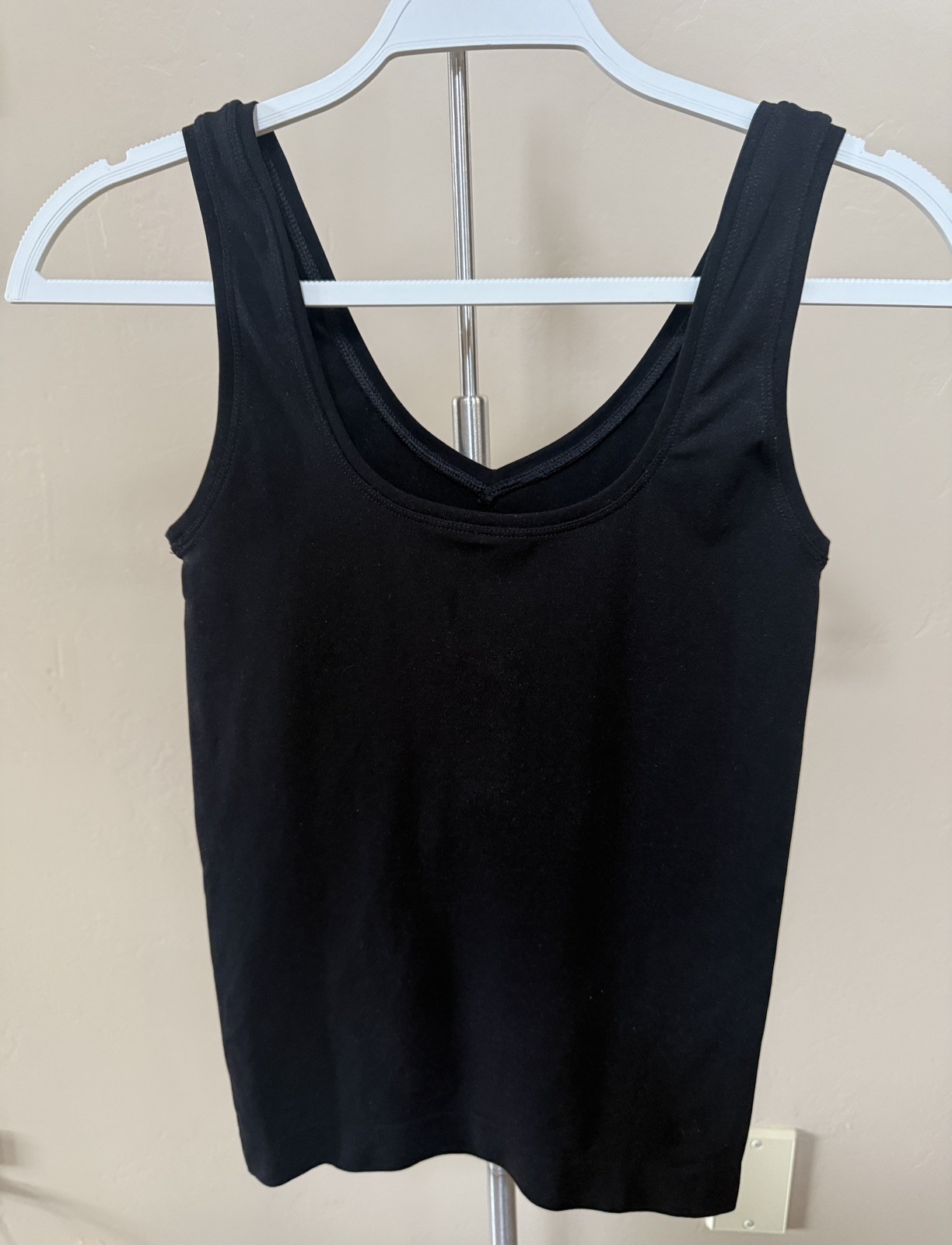 NWT WHBM XS Dual Neck Stretch Black Cami Tank Sleeveless Round Vneck Top White