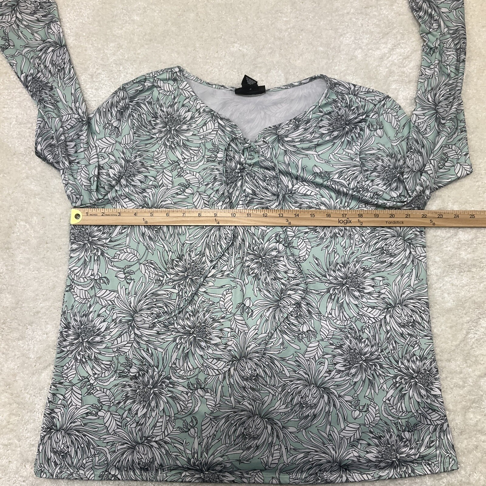 Nue Options Womens Size XL Floral Print Top 3/4 Sleeve Criss Cross Tie Neckline