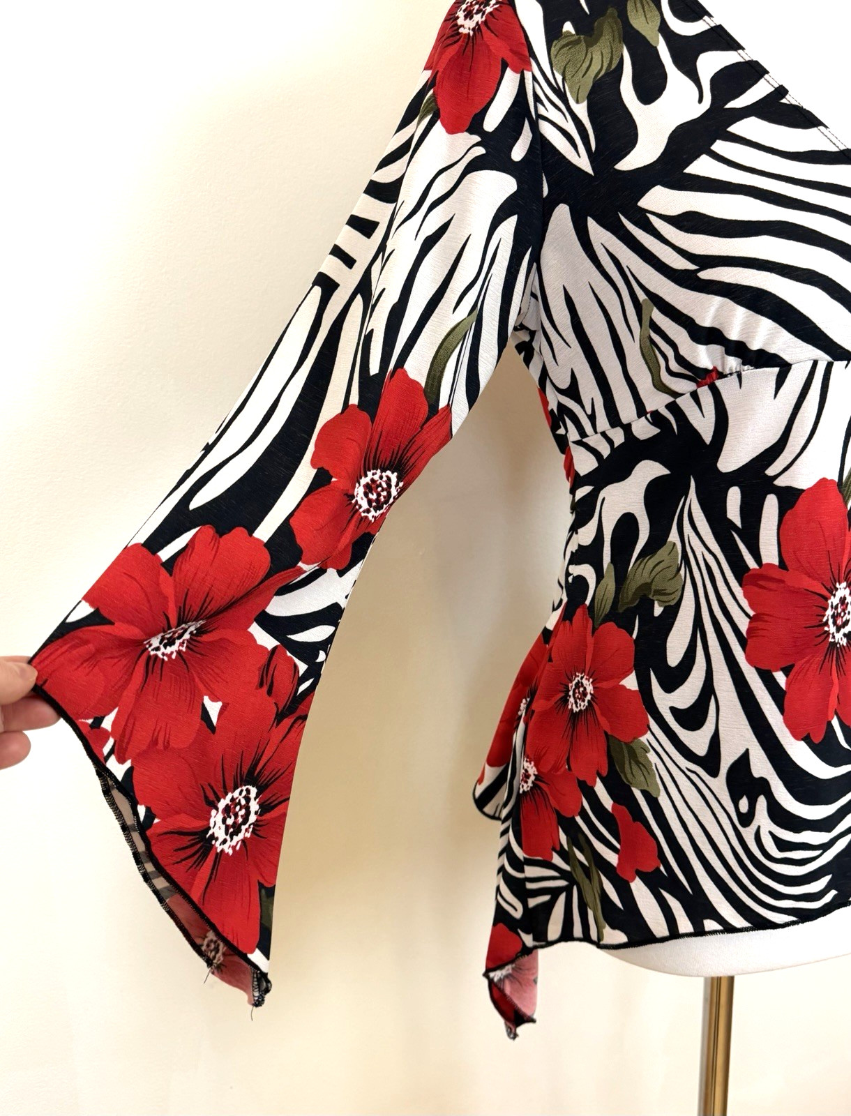 Vtg Y2K Obe Top S/M Red Floral Zebra Print Tropical V-neck Tie Back Bell Sleeve