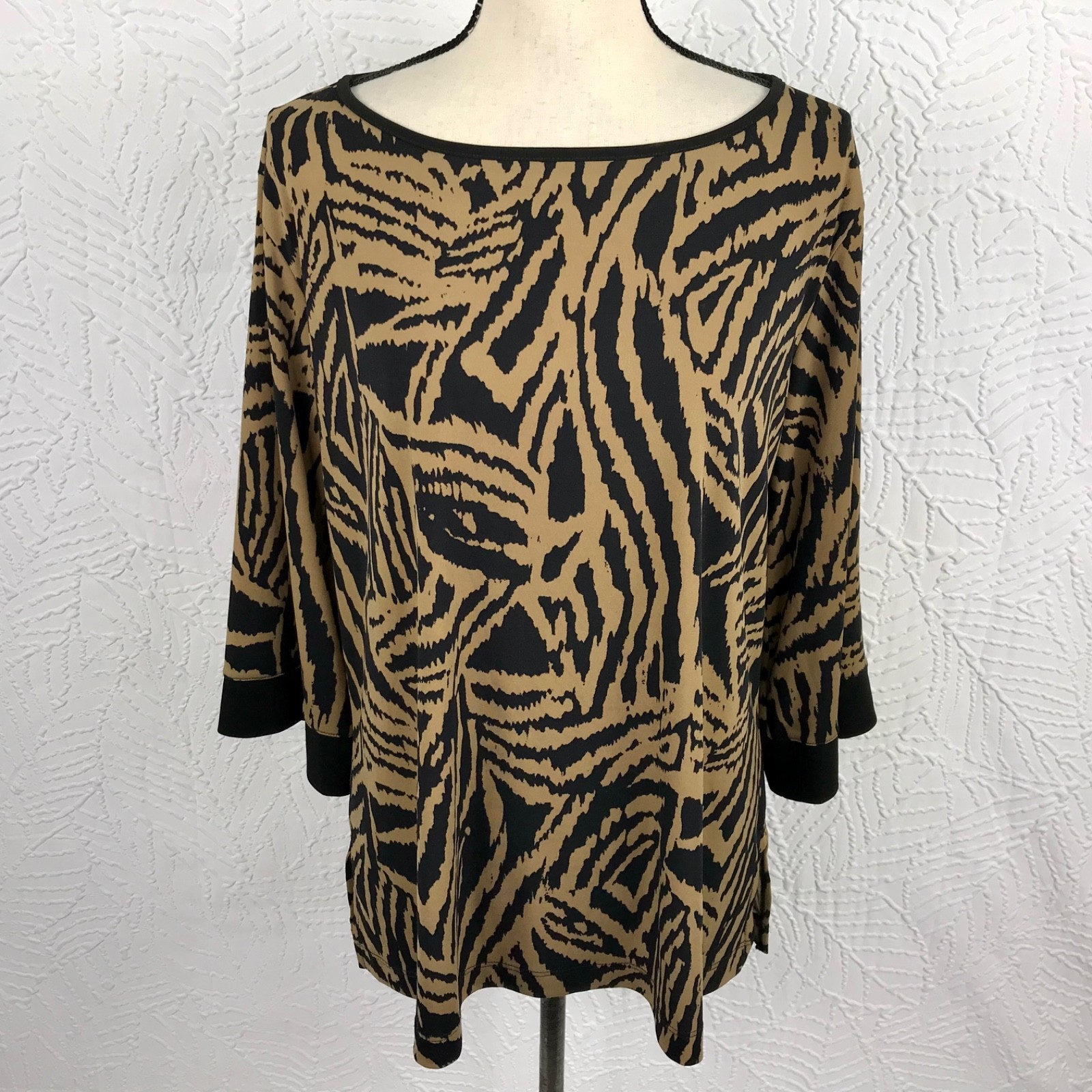 Chicos 3 Tunic Top Shirt Size XL Brown Black Print 3/4 Sleeves Slinky Stretch
