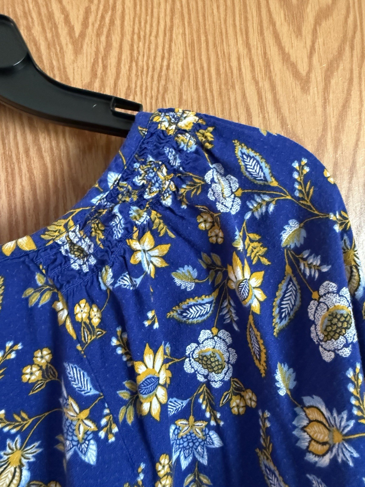Kim Rogers Women’s 2X Blue Floral Smocked Woven Viscose Pullover Blouse