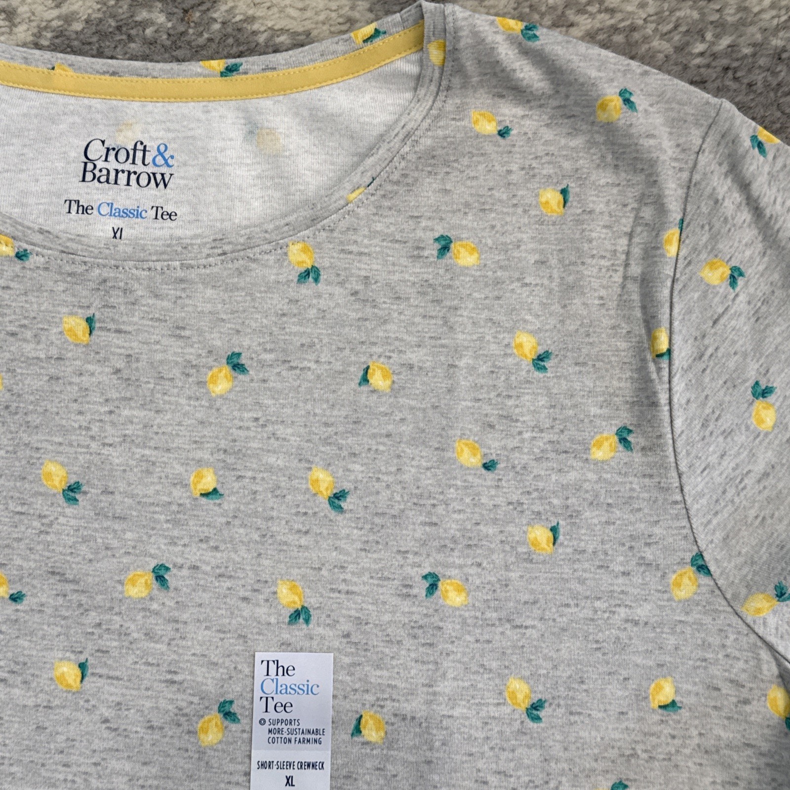 2021 Croft & Barrow The Classic Tee Crew Neck Lemon Lemons T-Shirt Size XL