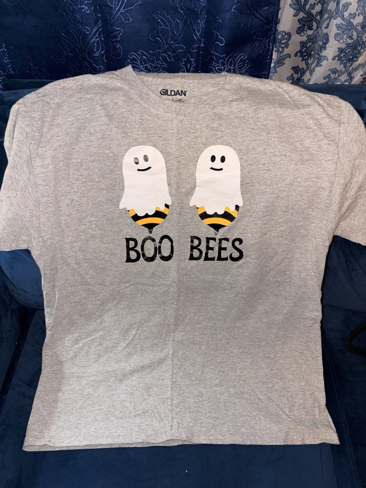 Gildan Women’s L Gray Boo Bees Ghost Bee Graphic Short Sleeve T-Shirt (homemade)