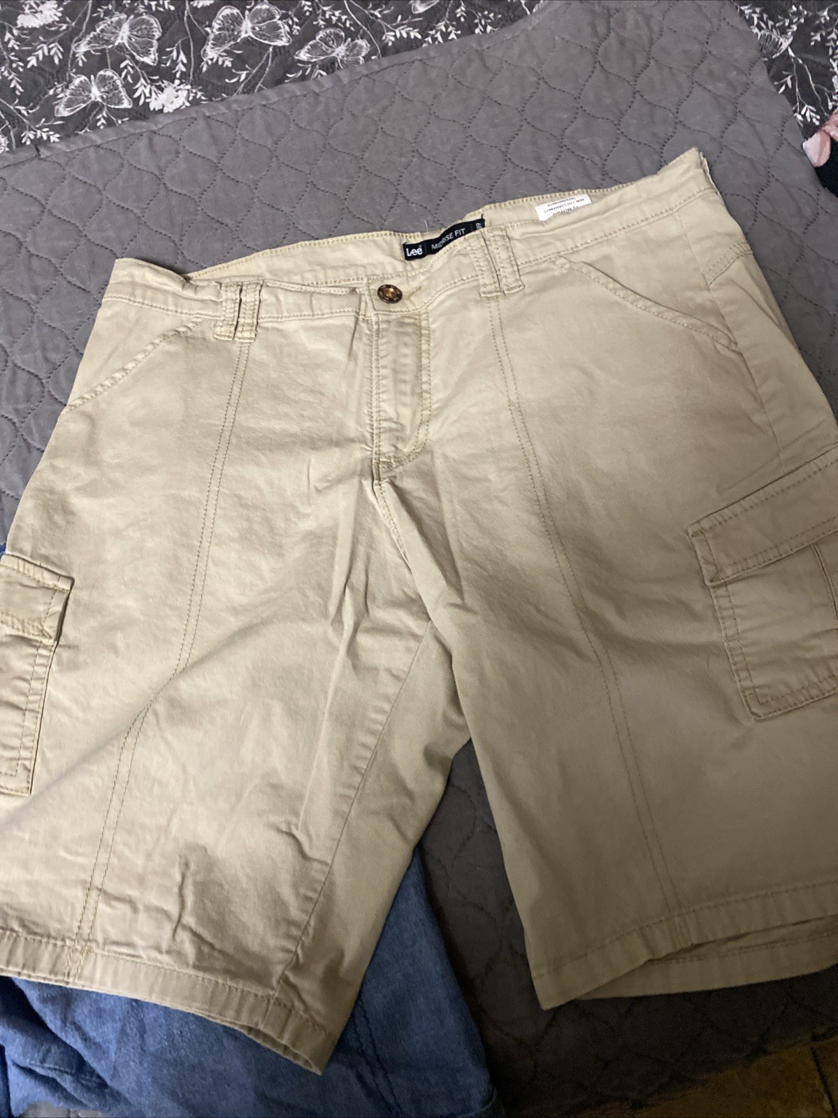 Womens Shorts 12 @ Sz 12 And 3 Tops Size medium Tops
