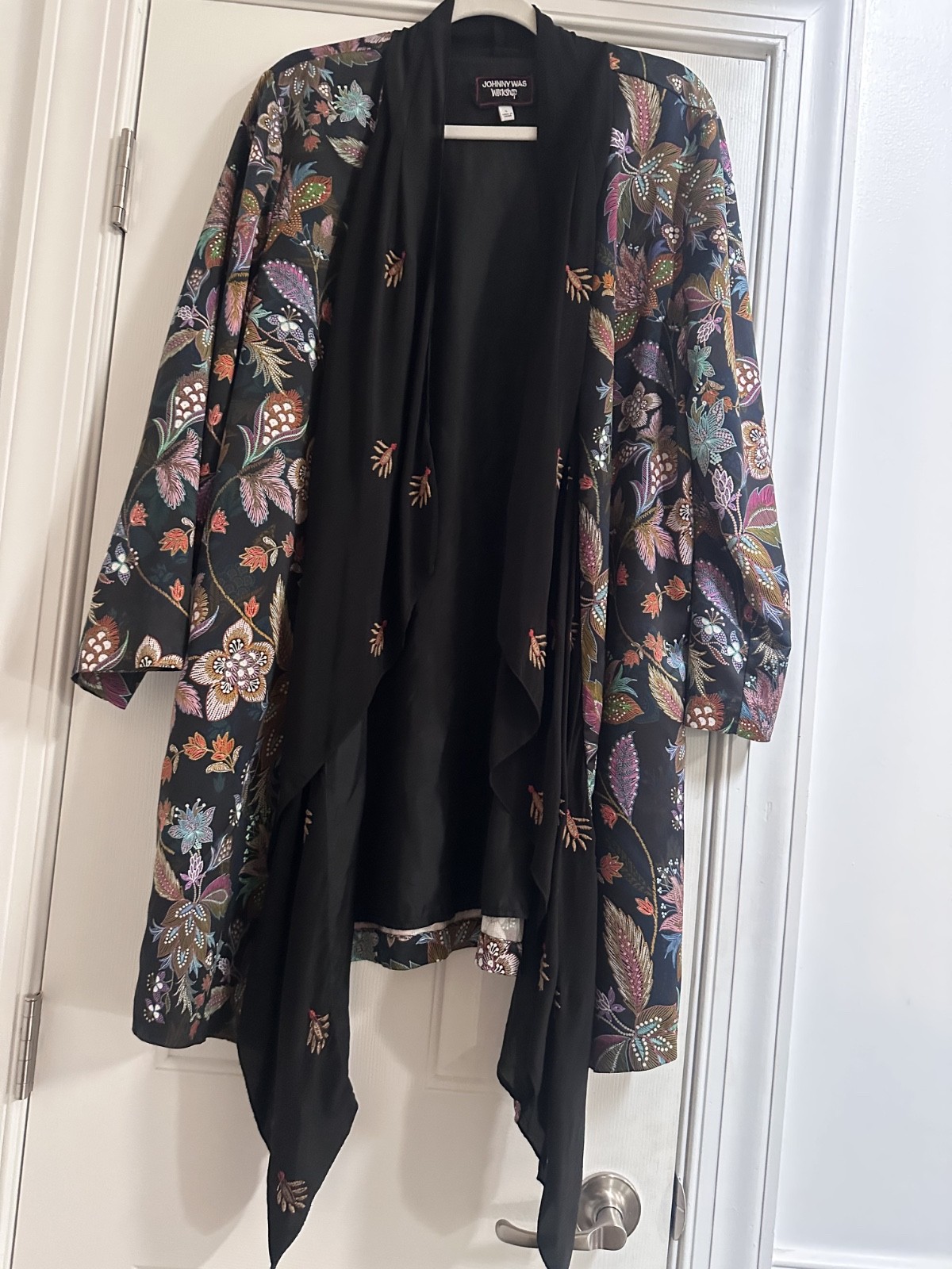 Johnny Was Workshop Jacobean Embroidered Silk Duster size L – Great Condition!