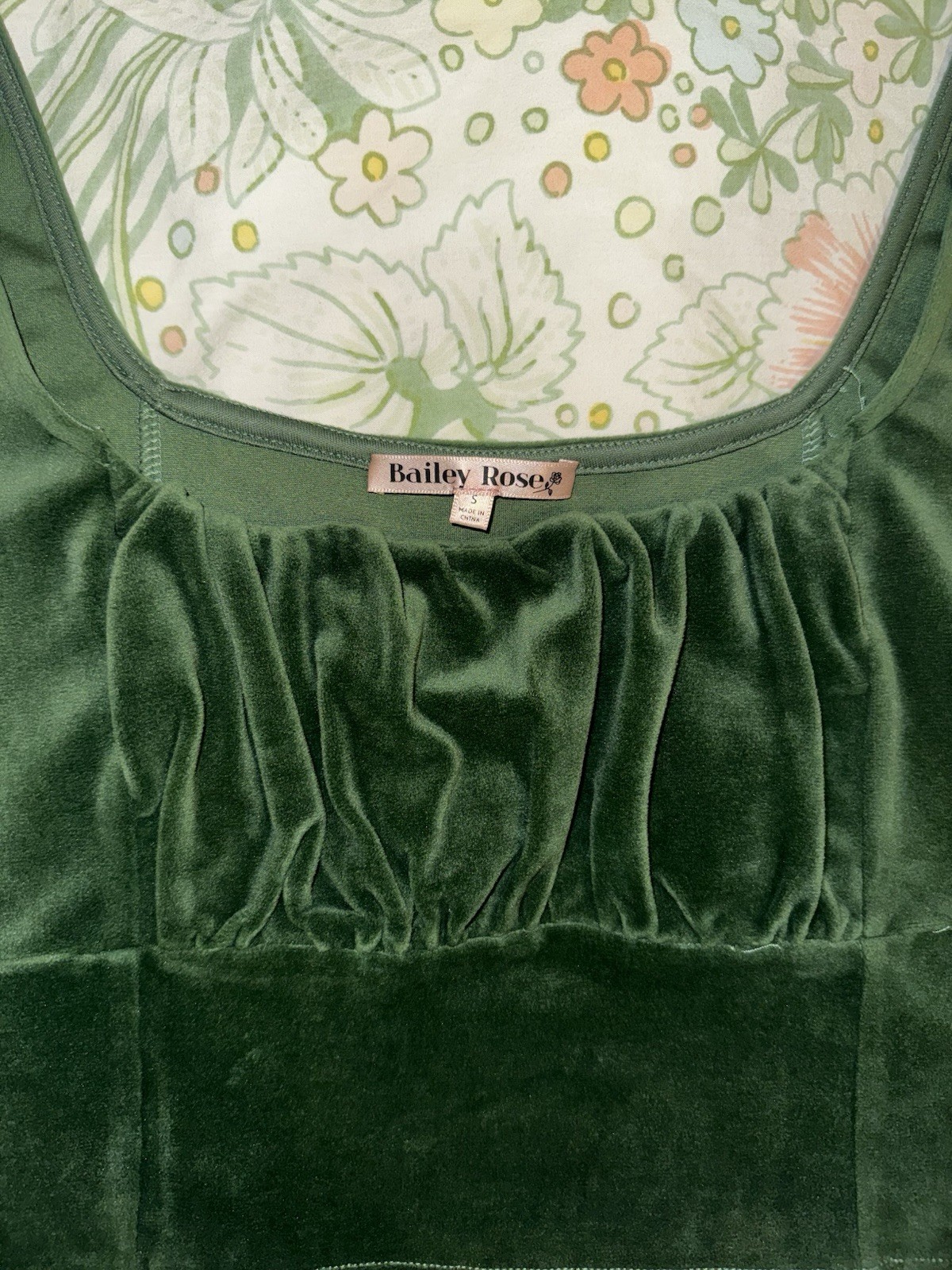 Bailey Rose Emerald Velvet Cropped Tank Top Size S Regular