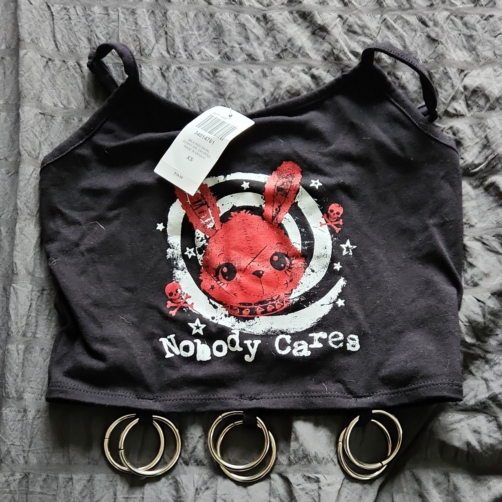Hot Topic Bunny Graphic Metal Rings Cropped Tank Top XS Black Red Jersey