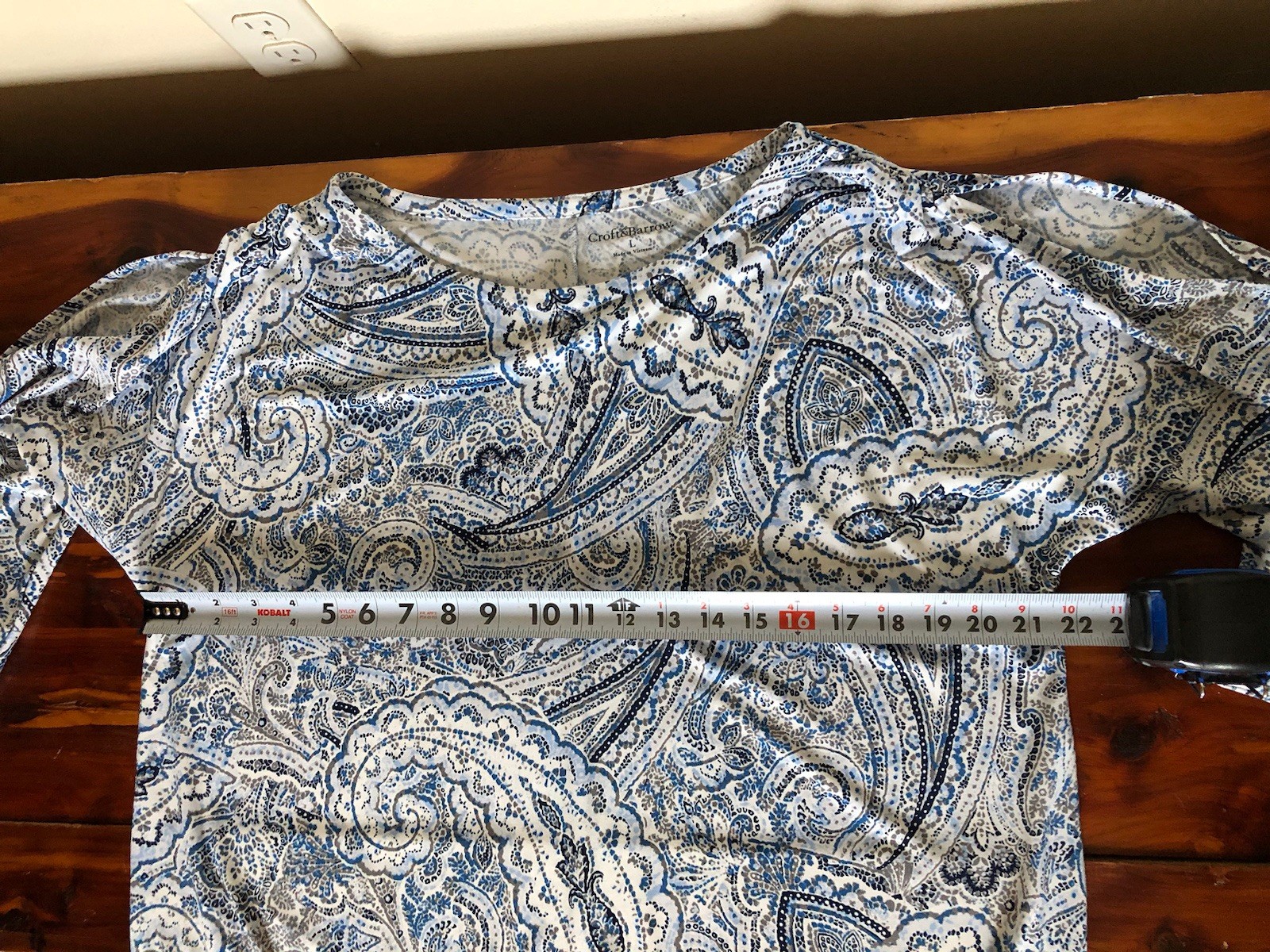 Easy Care Top Size Large White Blue Boho Paisley Elastic Waist 3/4 Slit Sleeves
