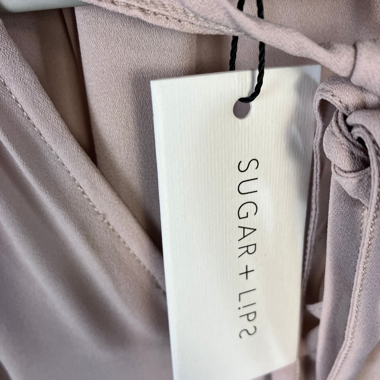 Sugar Lips Women’s Ruffle Split Tie Neck Blouse Size L Mauve NWT