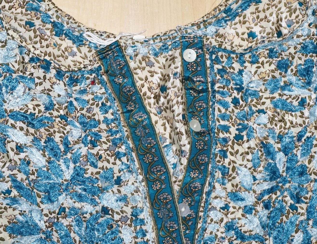 CUSTOM CRAFTED Multicolor Silk & Embroidery Mid-Length Tunic Top S/M