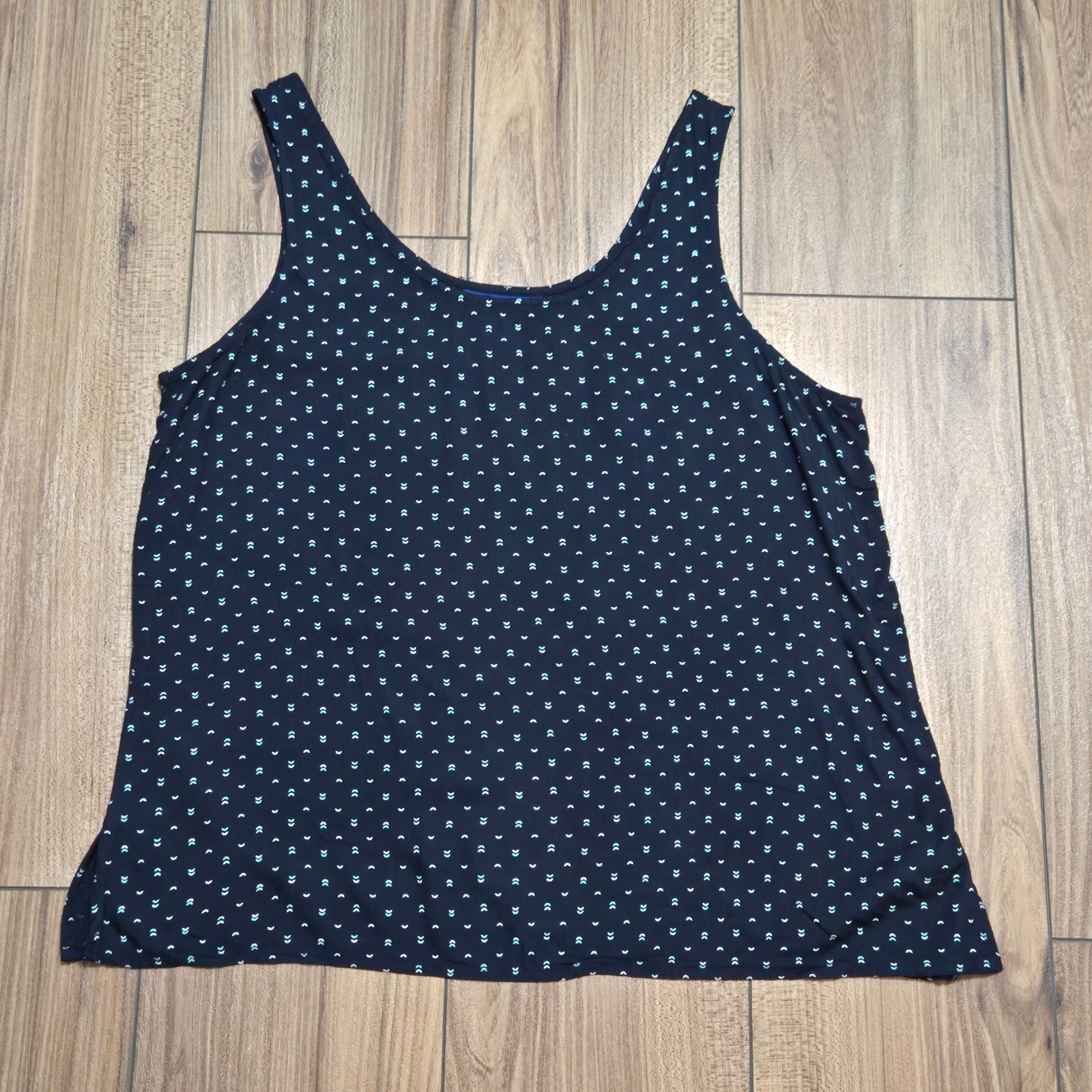 Simply Styled by Sears Navy Blue Geometric Print Scoop Neck Tank Top M