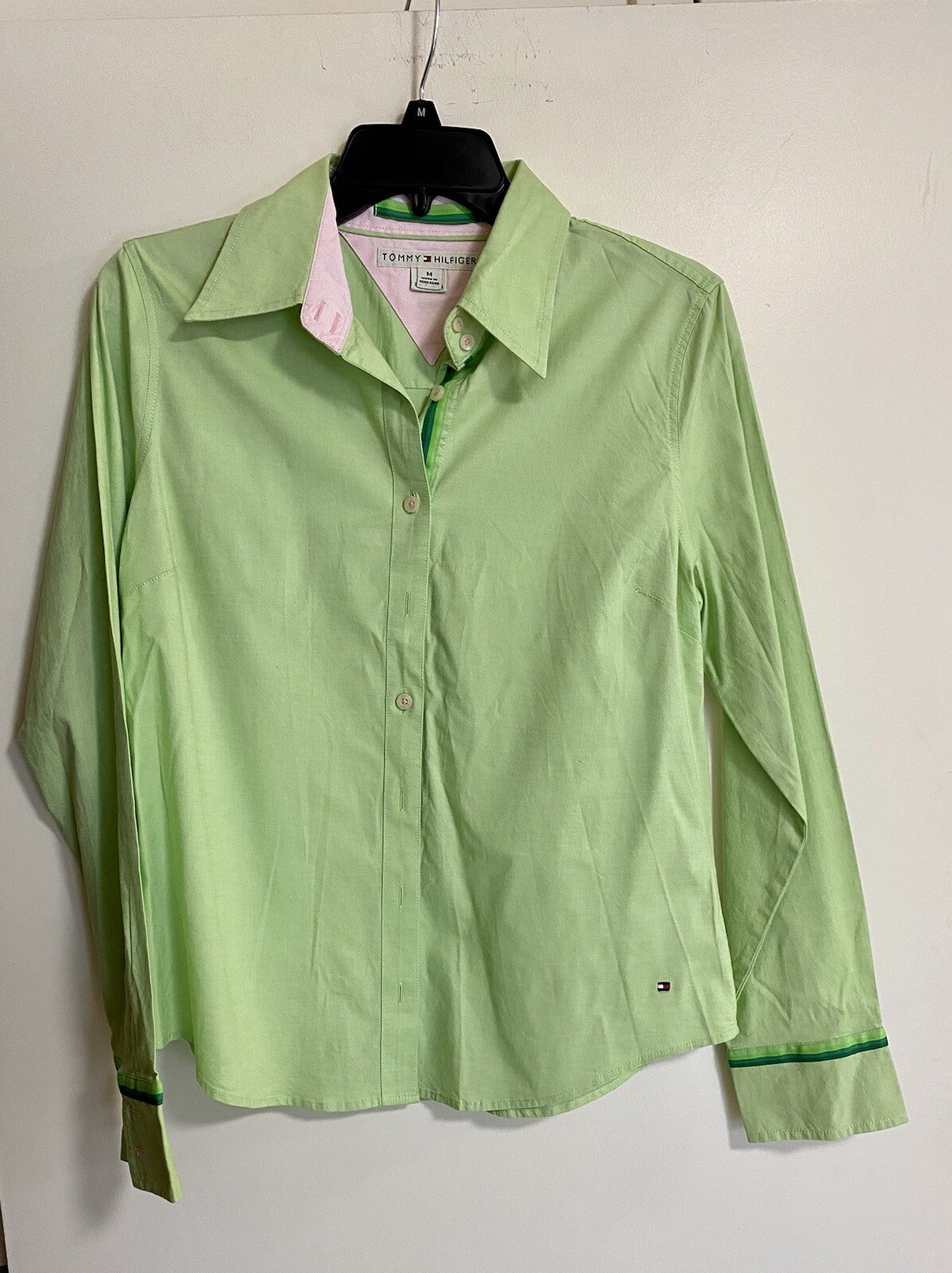 Tommy Hilfiger Lime green button down shirt Size M 97 cotton, 3 spandex