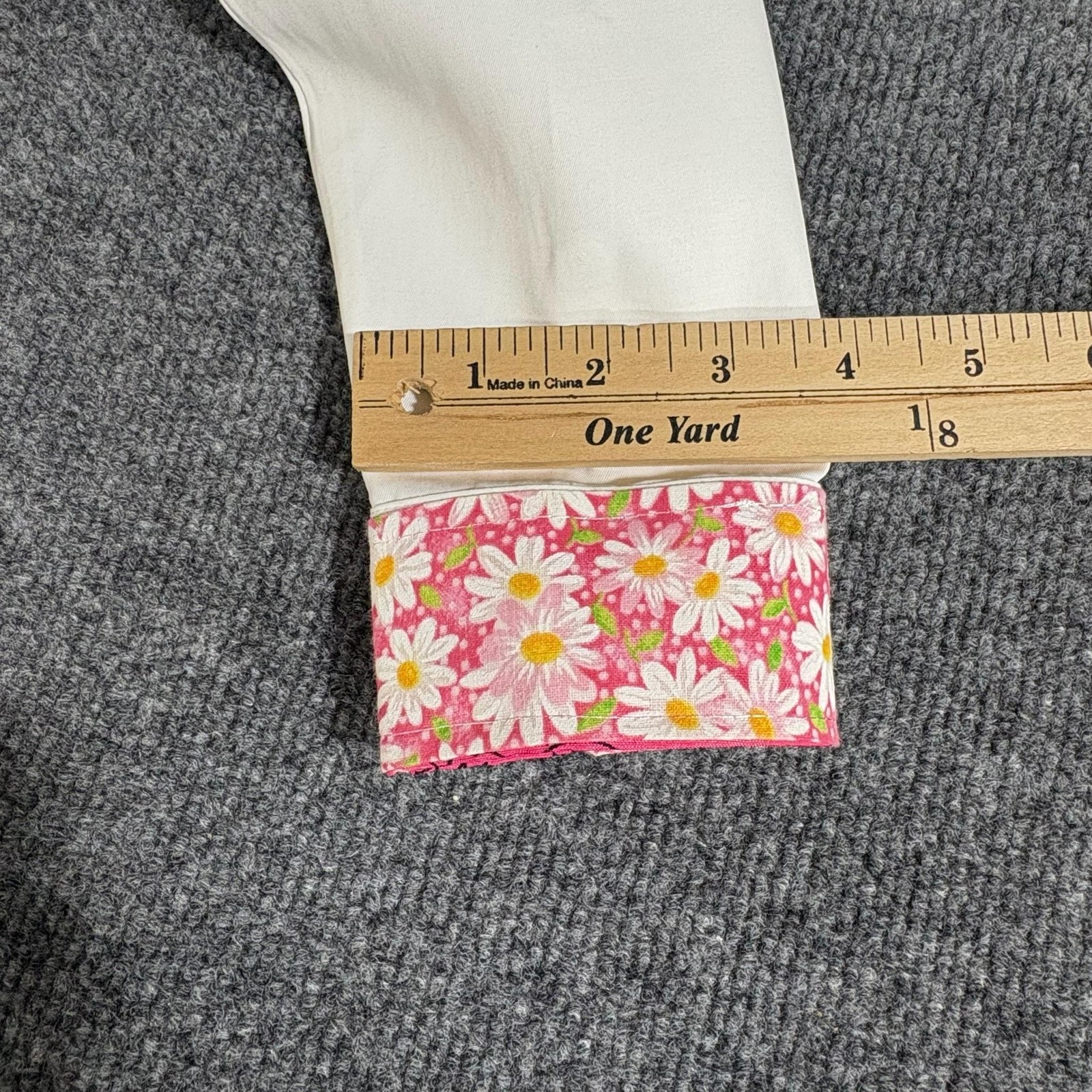 ROMI BASHA Shirt Womens Medium White Heart Floral Trim Button Front Valentines