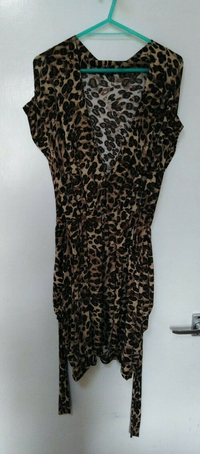 Select Dress Animal Print removable belt Deep v neck sleeveles M/L