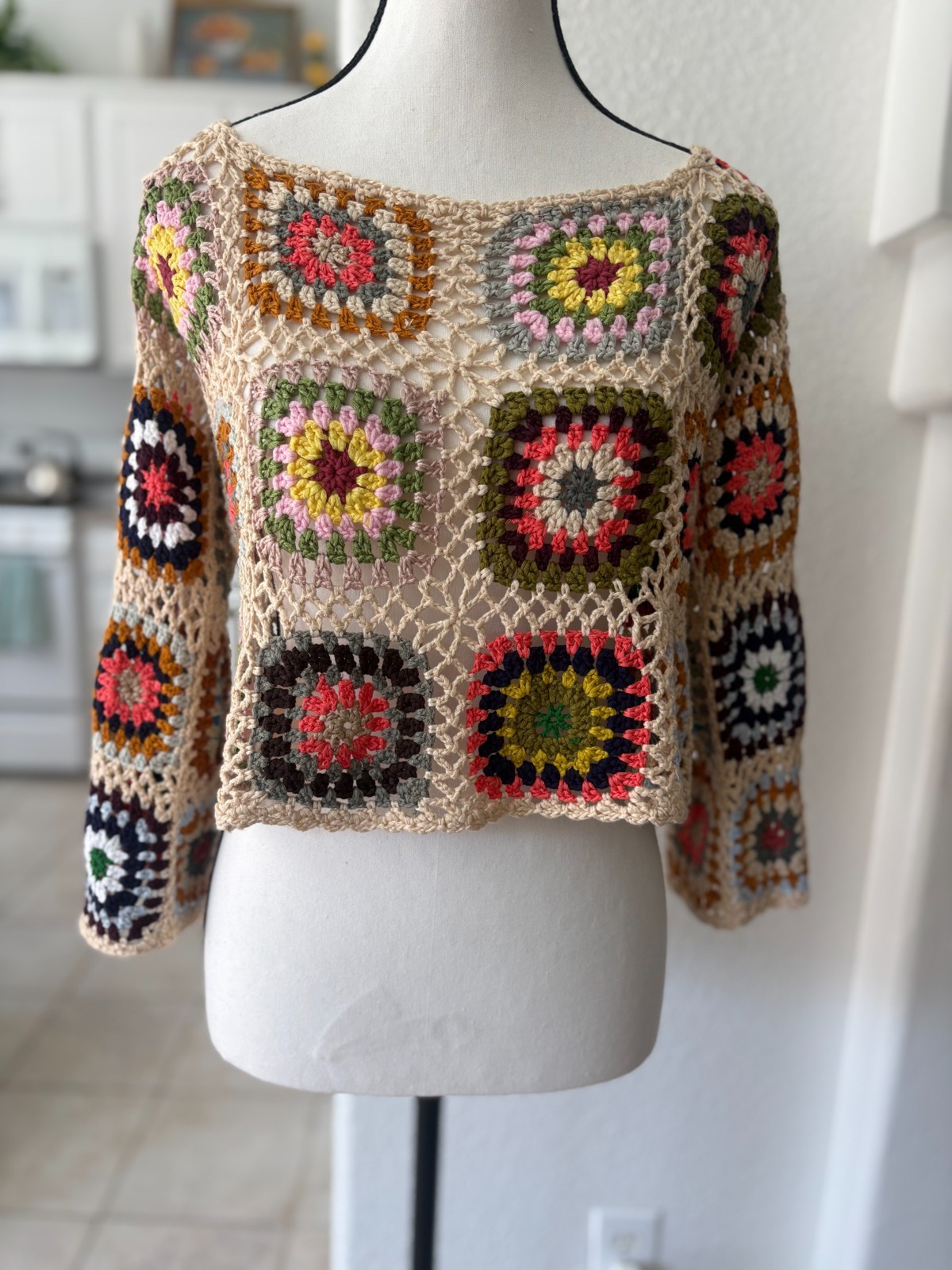 Miss Sparkling lWomen’s Cream Crocket Patch Long Sleeve Cropped Blouse Small 0-6