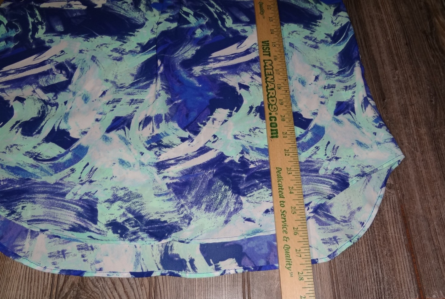 Rose And Olive Sleeveless Blouse Size Medium Blue White Mint Green V Neck