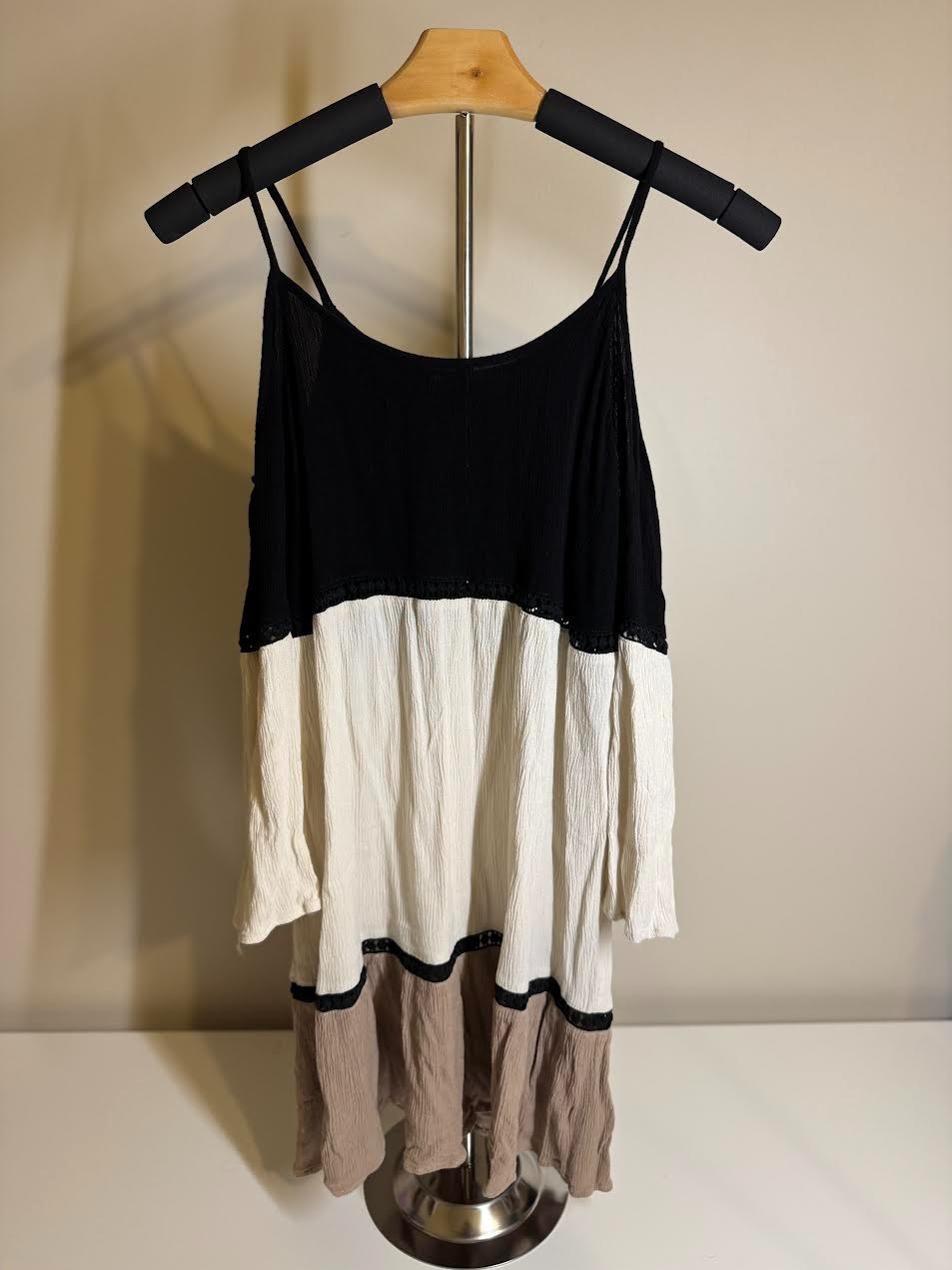 Umgee Tank with Off the Shoulder mid length Sleeve, longer shirt SIZE MEDIUM