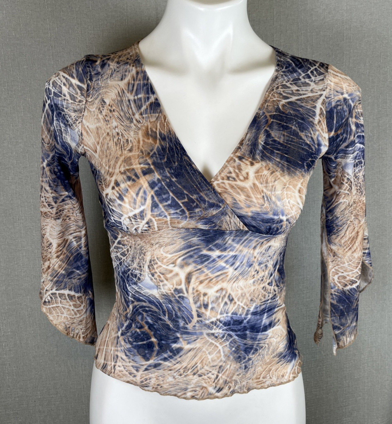Womens Mesh Babydoll 3/4 Slv Top Size Small Fitted Waist V Neck Batwing 90’s Y2K