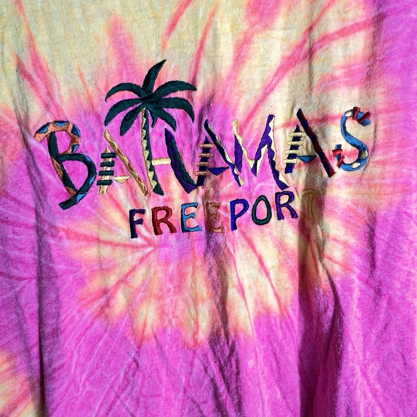Bahamas Freeport Tie Dye T-Shirt Pink Yellow Embroidered Palm Tree Souvenir M