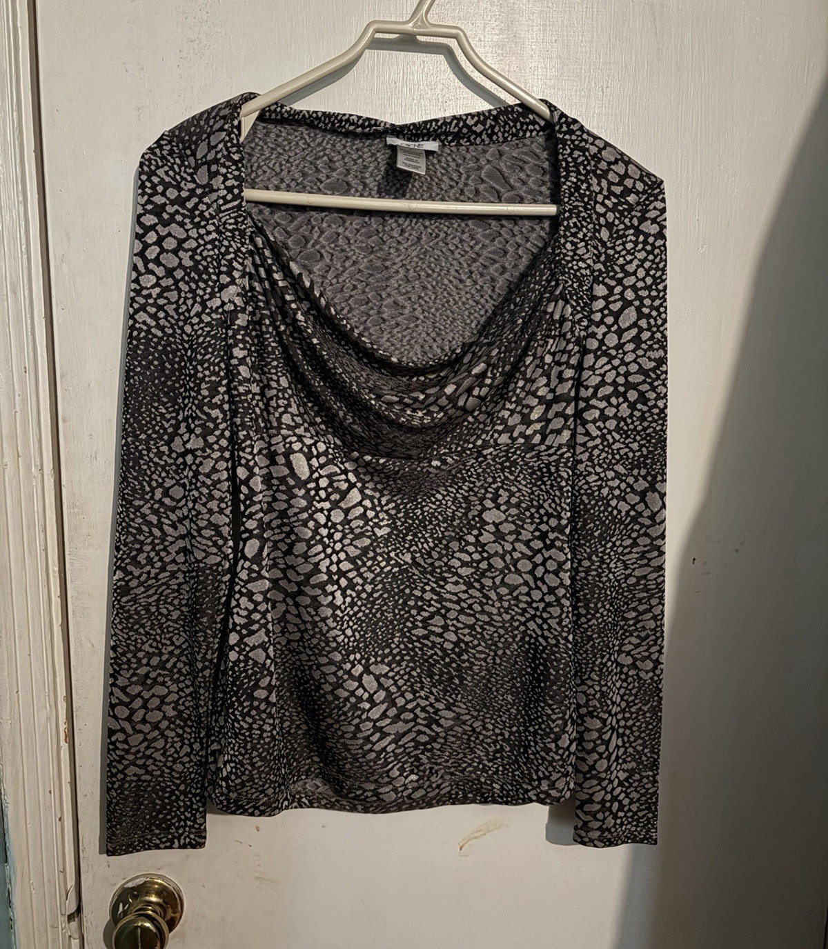 Cache Women’s M Tan Gray Animal Print Draped Scoop Neck Long Sleeve Blouse