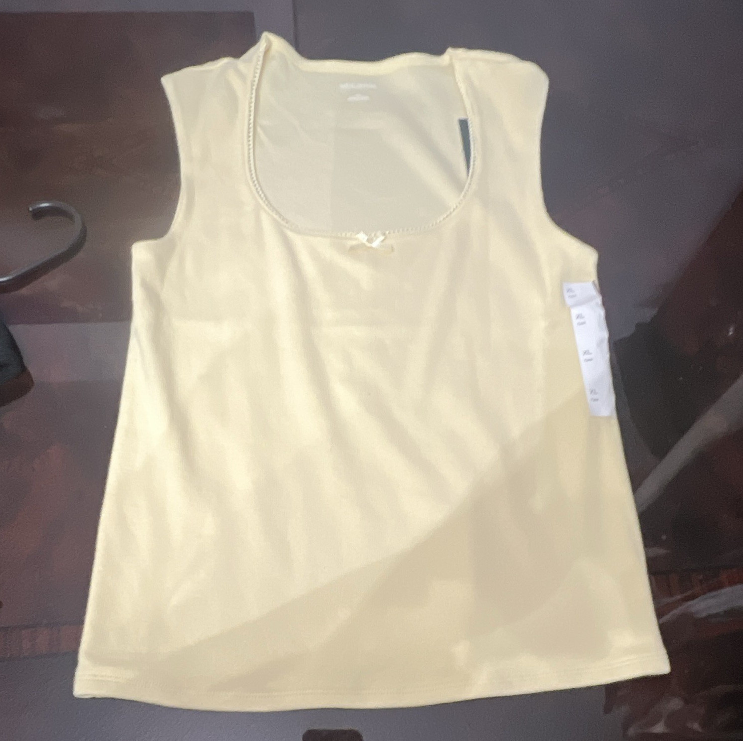 A New Day Women’s Yellow Solid Scoop Neck Sleeveless Wide Strap Tank Top M