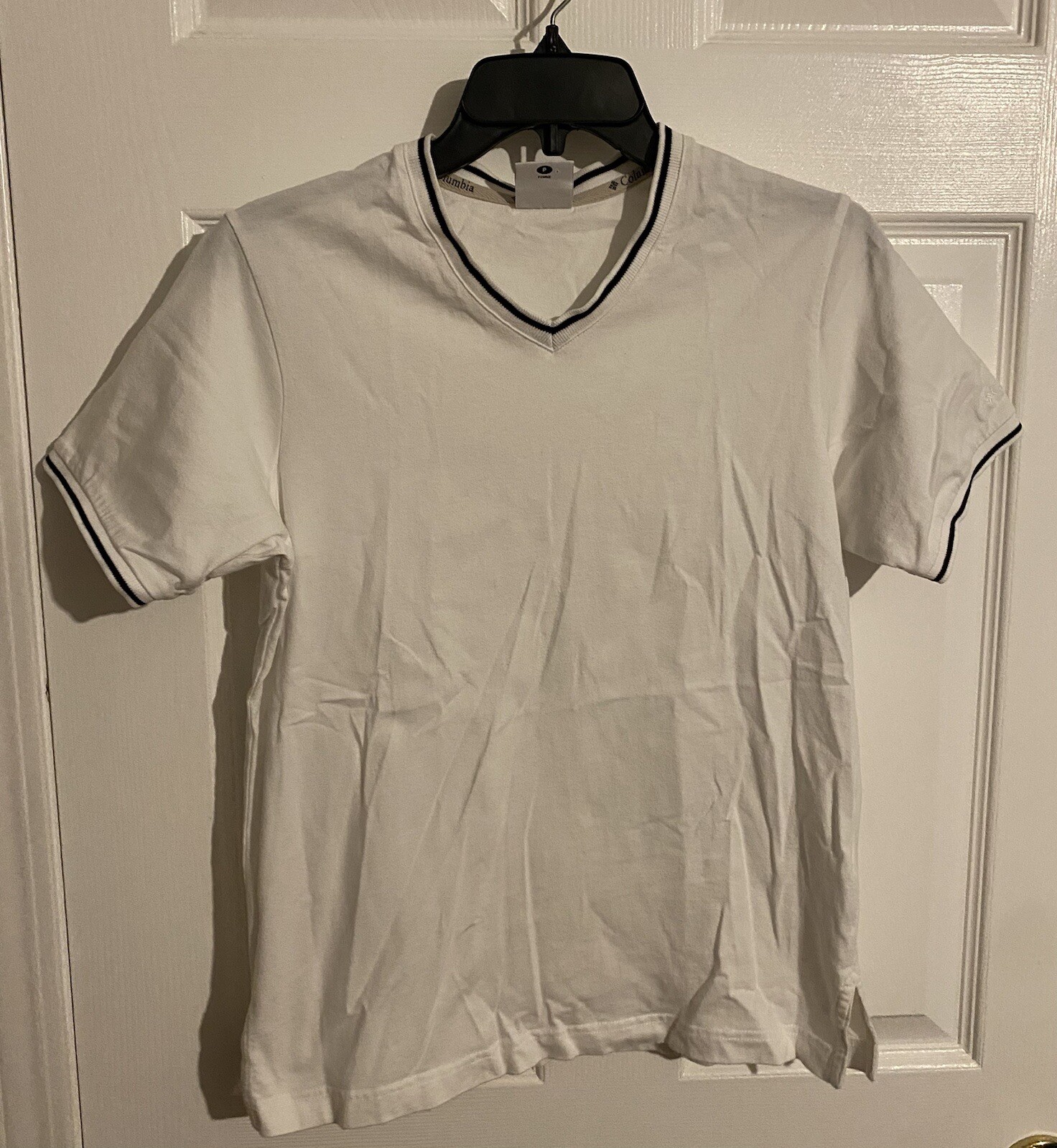 Columbia Sportswear Company Women’s Small Size White T-Shirt Tee Short Sleeve