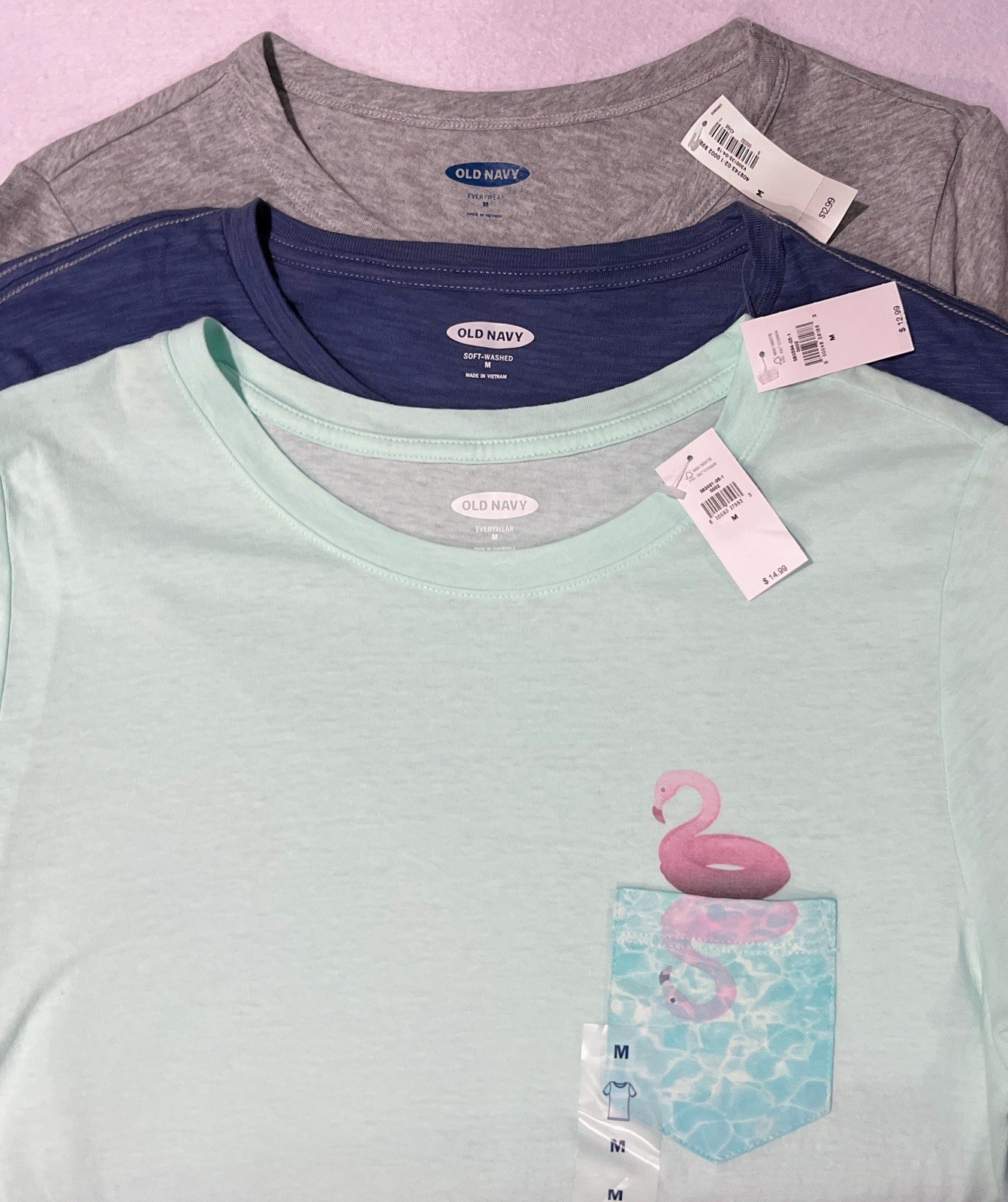 Old Navy Womens T-Shirt Bundle NWT Medium Flamingo Pocket Aqua Gray Blue Tees