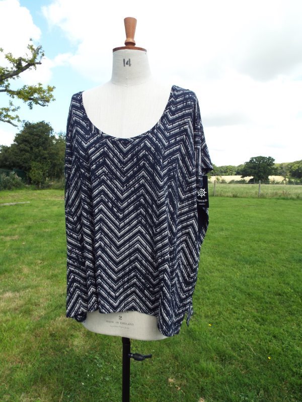 Comfortable Navy & Grey Mix Stretch Over Top Plus Size 30 – 32 NATURAL MARIN NWT