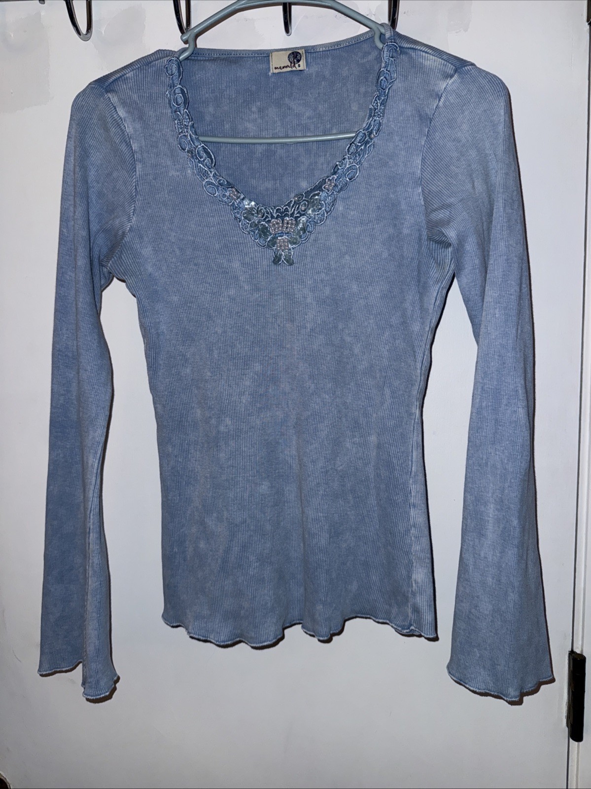 Emerald Small Blue Ribbed Top Pearl Sequin Detail Lace V-Neck Pedal Sleeves Stew