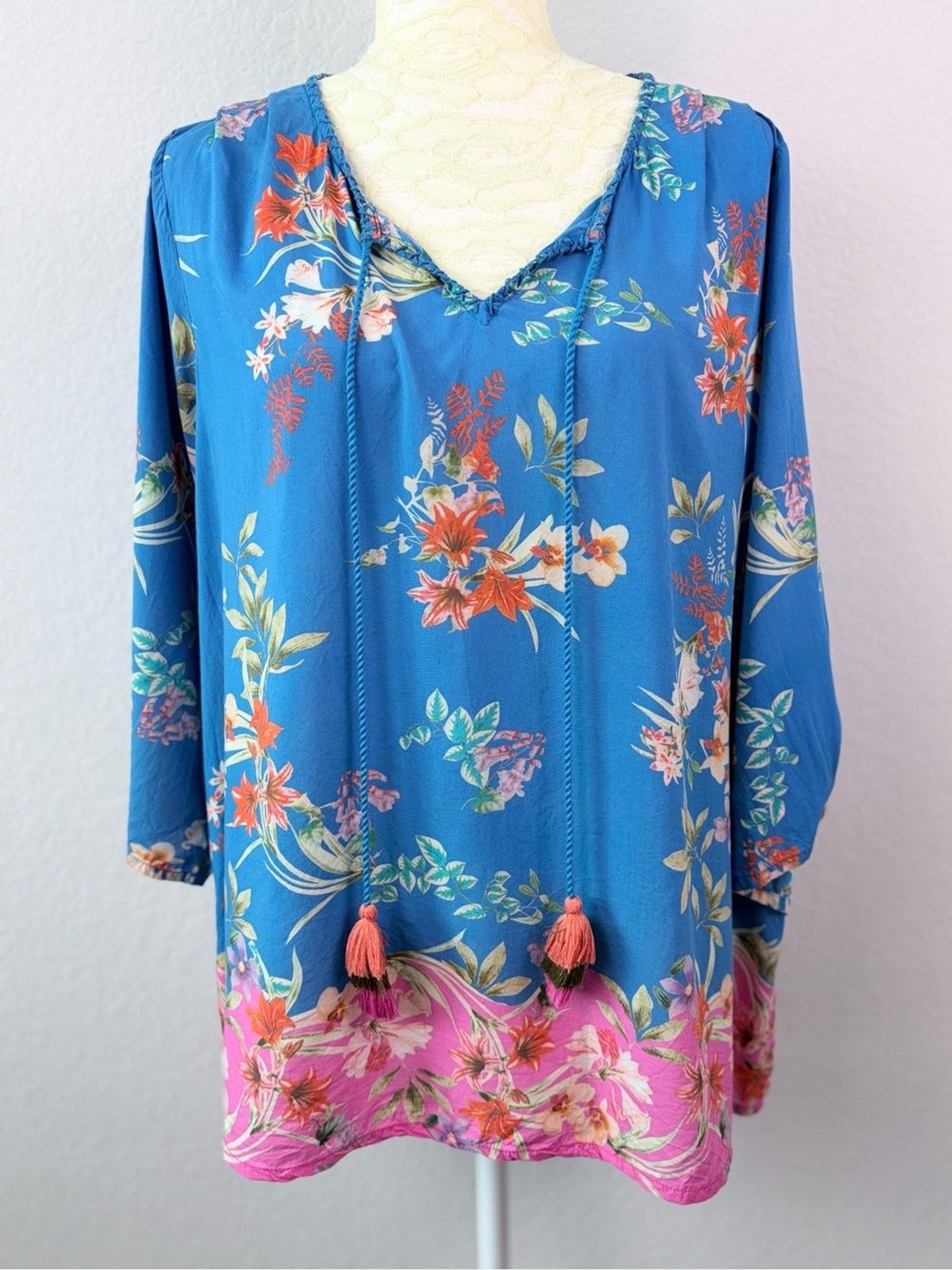 Tolani Collection Floral Peasant Tunic Top Tassels Bohemian Tropical Medium