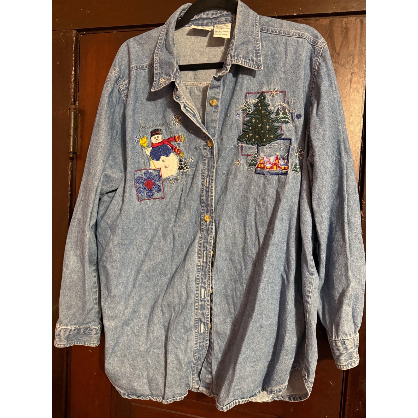Bobbie Brooks Woman Christmas Denim Shirt Snowman Tree Embroidered Vintage