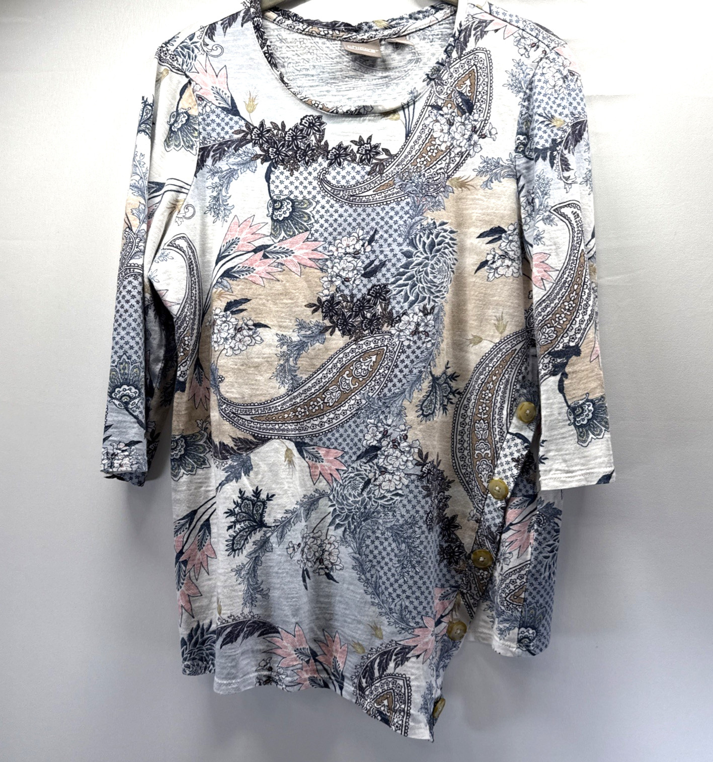Chicos Womens Top Sz Medium Paisley Blue White Asymmetrical Hem Buttons Pullover