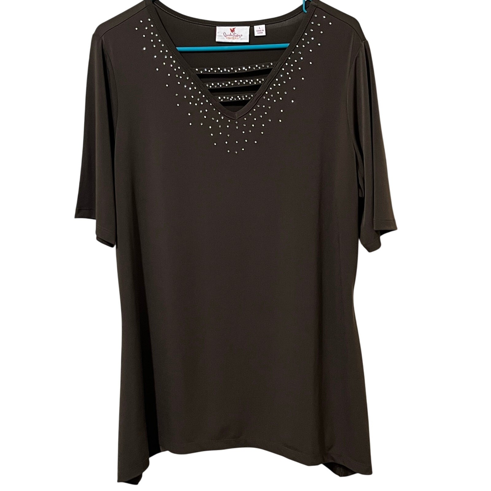 Quacker Factory Women’s Top Sz Large Brown Rhinestones Pull On