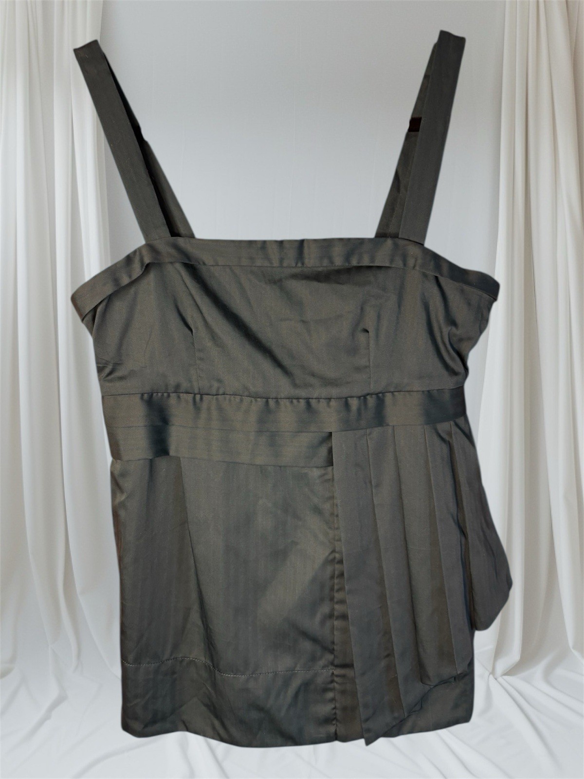 MARC BY MARC JACOBS BEAUTIFUL TAILORED TOP UNIQUE DETAILS Deep Fir Green 4 B-32”