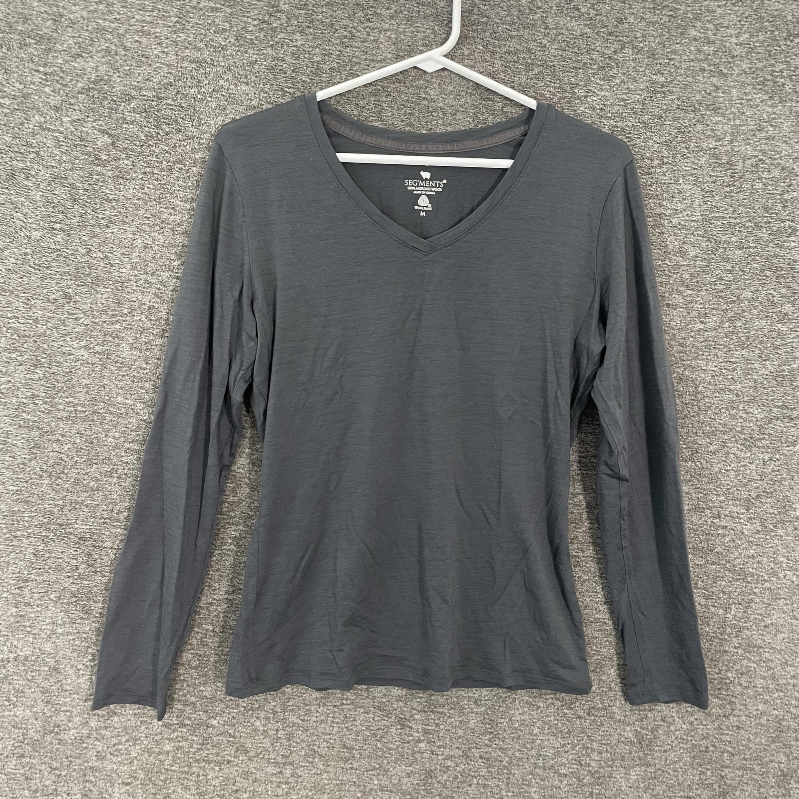 SEG’MENTS Shirt Womens Medium Gray 100% Merino Wool V Neck Long Sleeve Tee Top