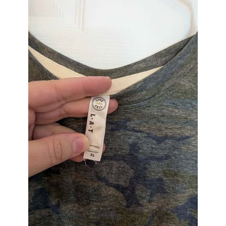 Live and Tell Women’s XL Long Sleeve Camo Tee Gray Blue Crew Neck Cotton Blend